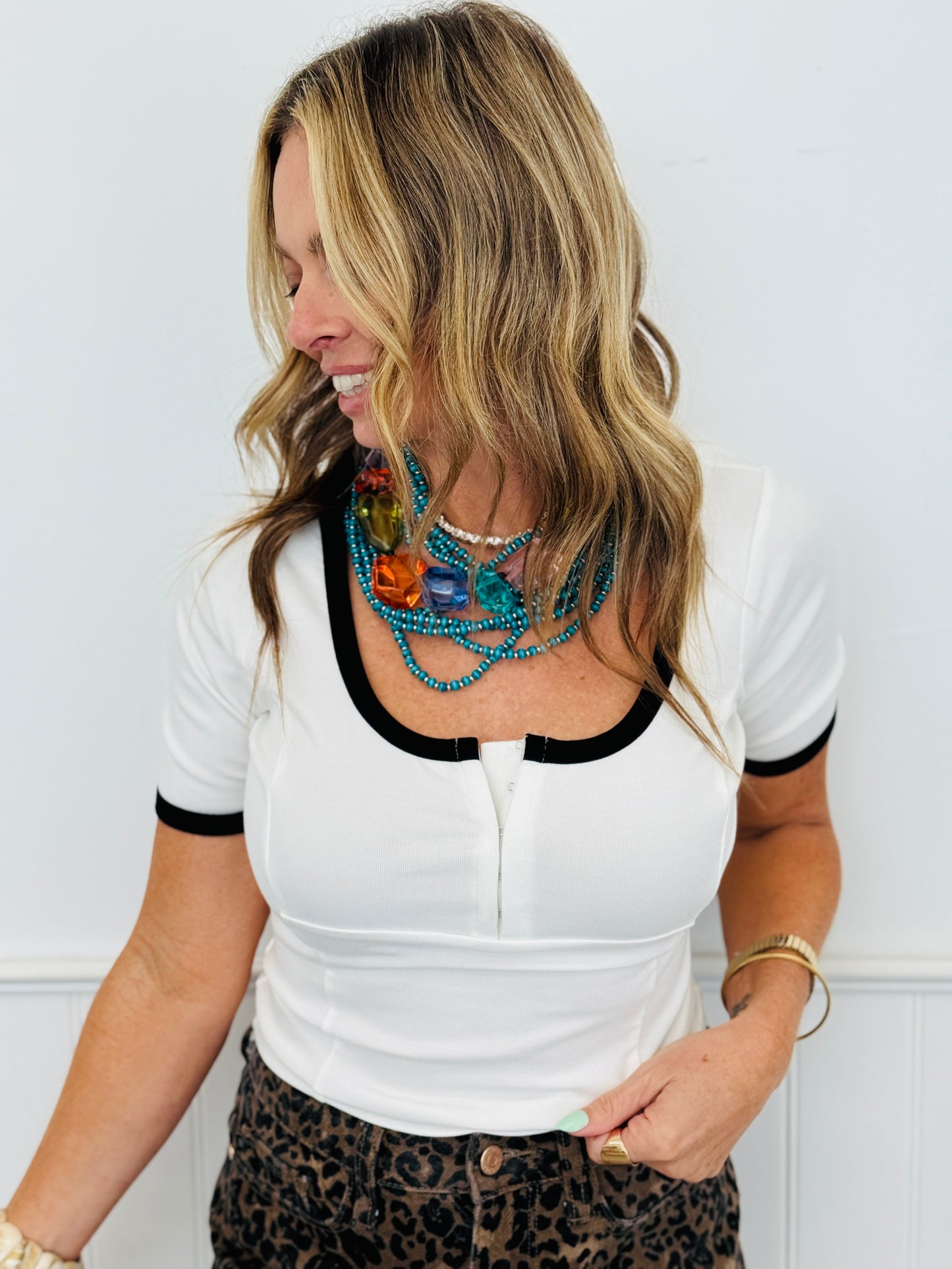 White Contrast Trim Short Sleeve Top (Reg. and Plus)