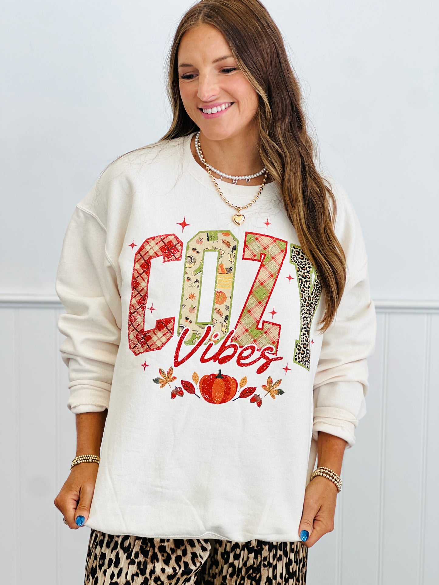 Cream Cozy Vibes Graphic Sweatshirt (Reg.)