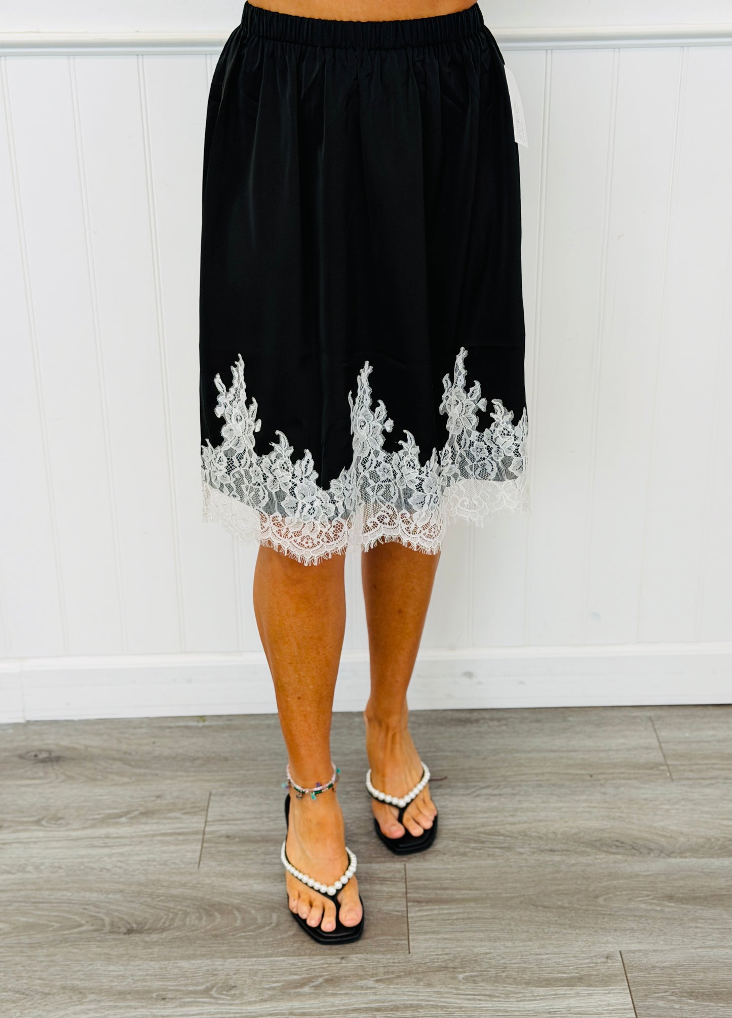 Satin Lace Trim Knee Length Skirt (Reg & Plus) - 2 Colors