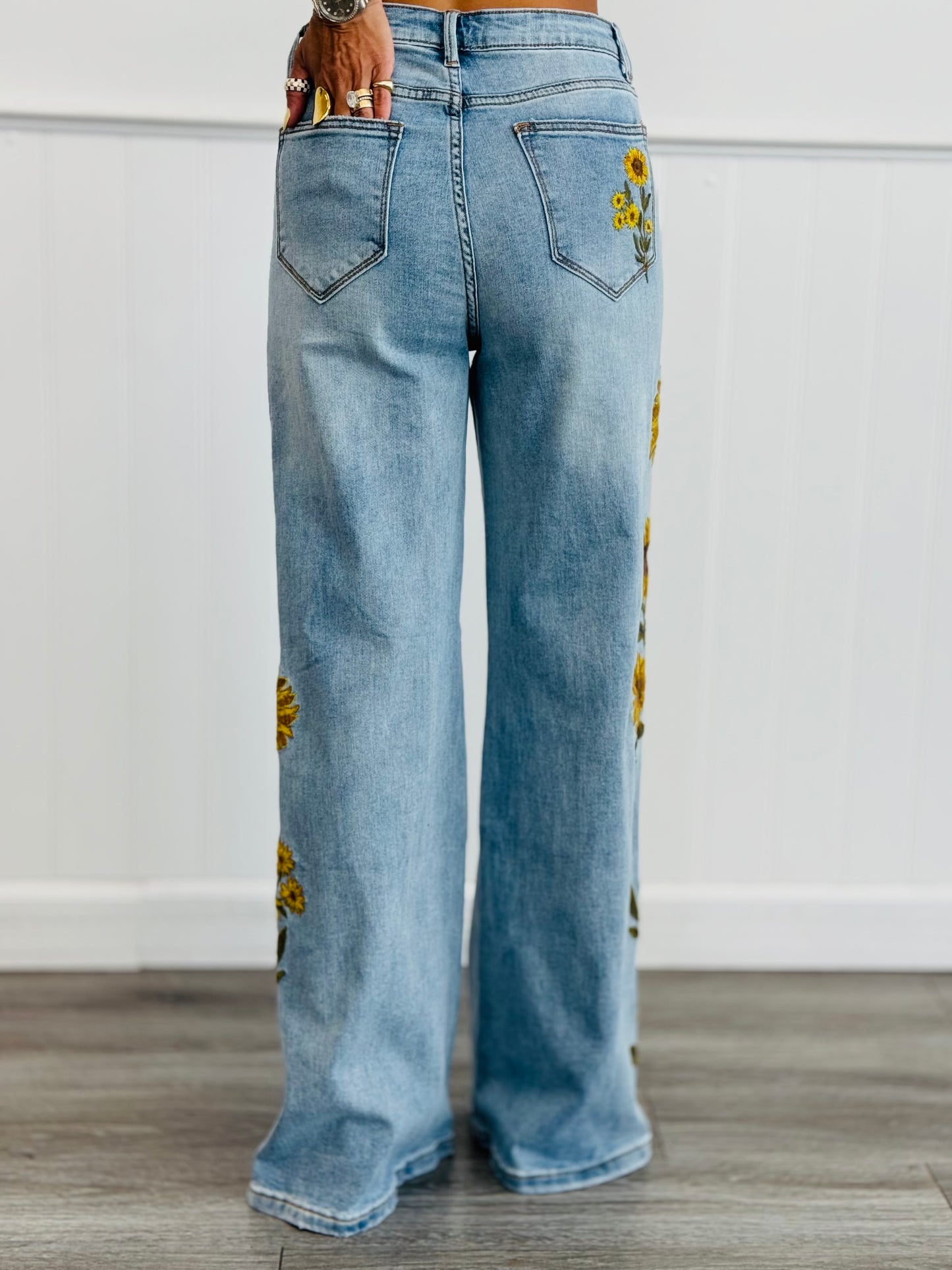 Oli & Hali Sunflower Embroidered Pants (Reg.)