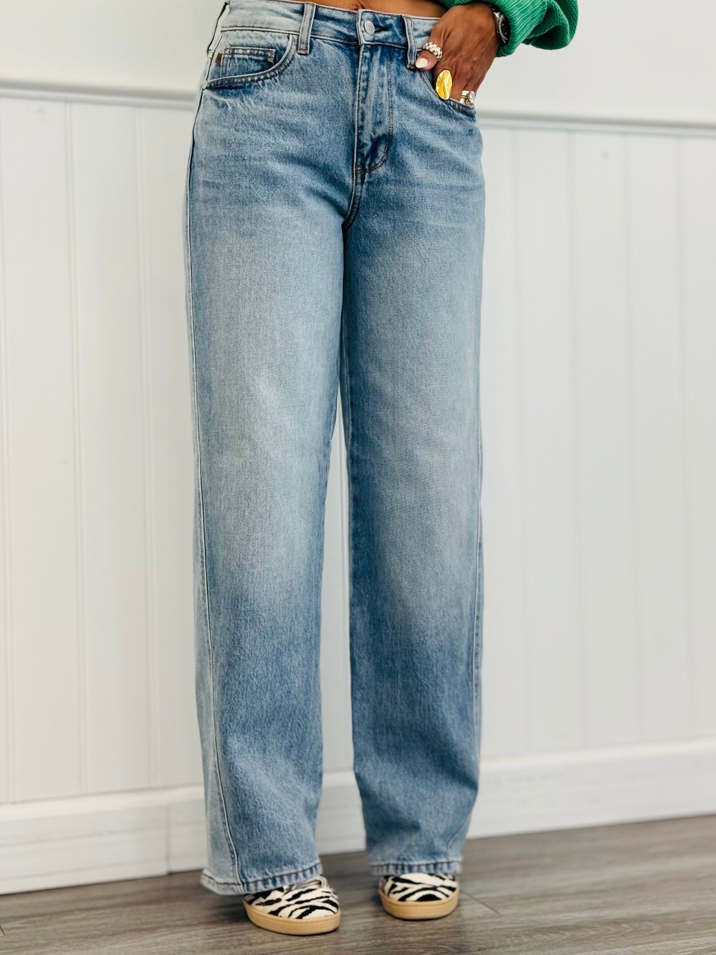 Judy Blue Twisted Tina Rigid Magic Jeans (Reg. and Plus)