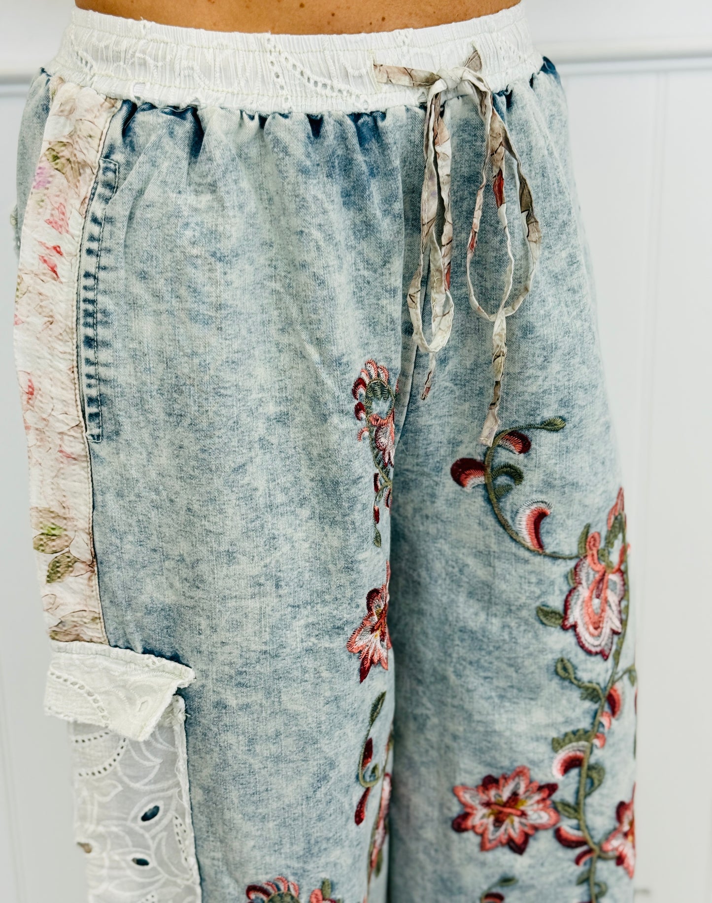 POL Denim Embroidered Floral Joggers (Reg.)
