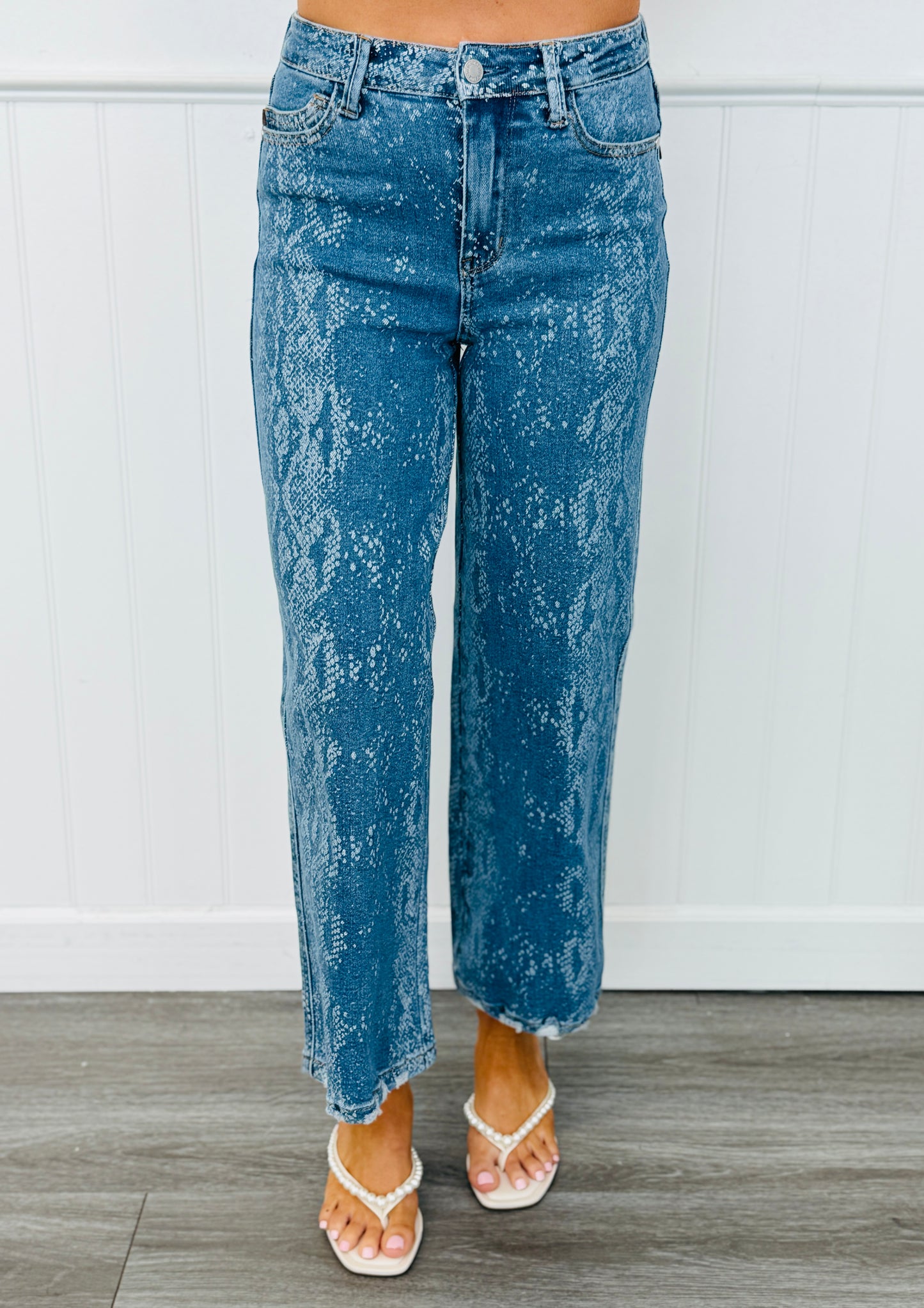 Judy Blue Cobra Cutie Wide Leg Jeans (Reg. and Plus)