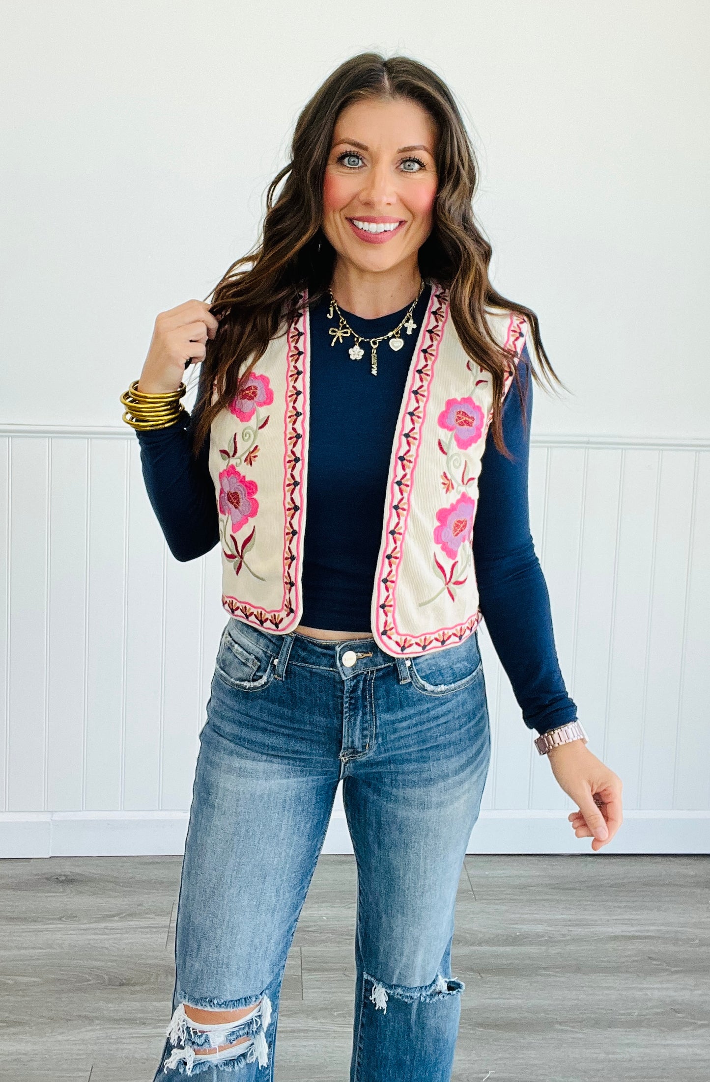 Ecru Floral Embroidered Vest (Reg)