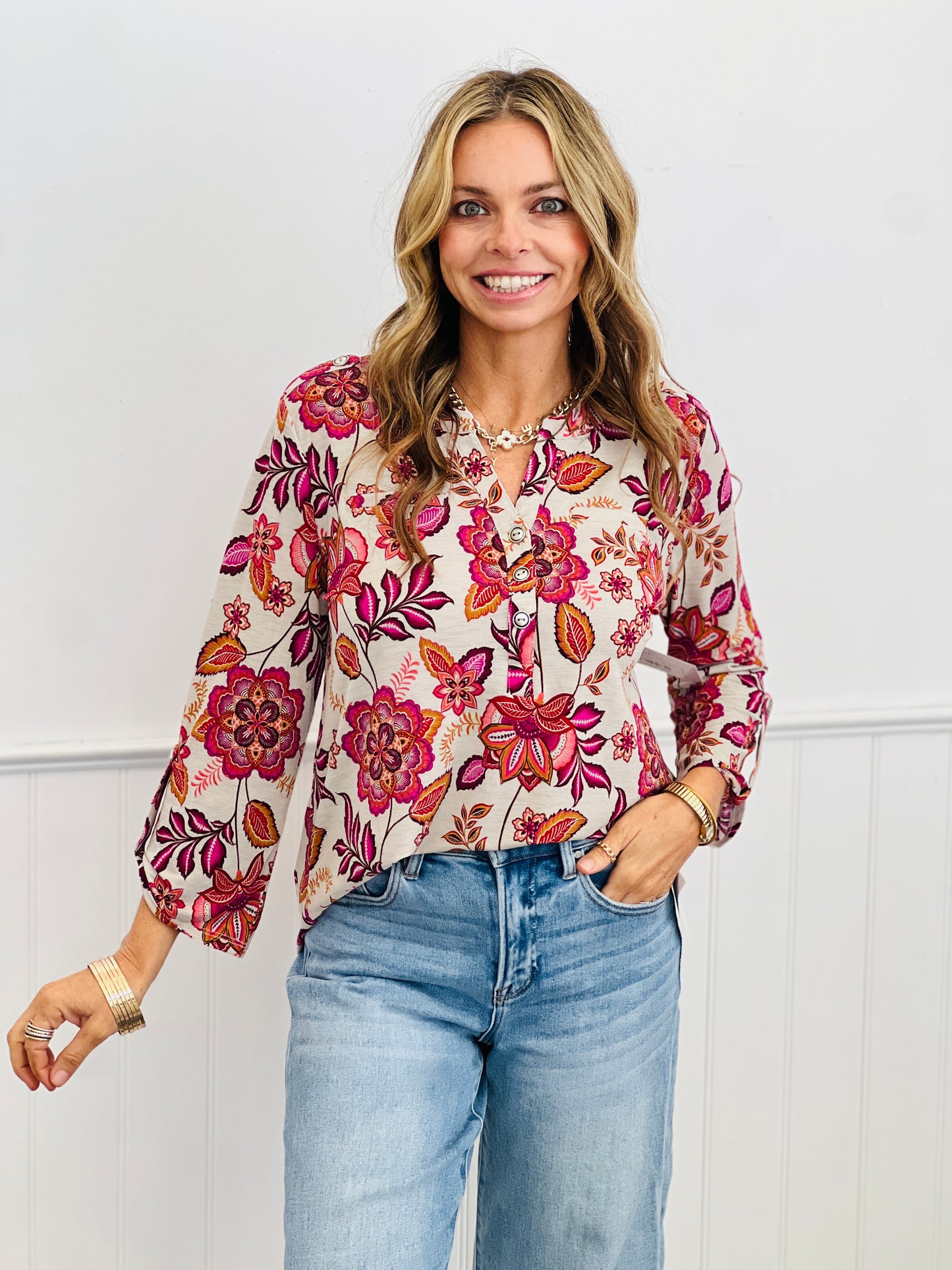 Dear Scarlett Beige Button 3/4 Sleeve Lizzy Top (Reg.)