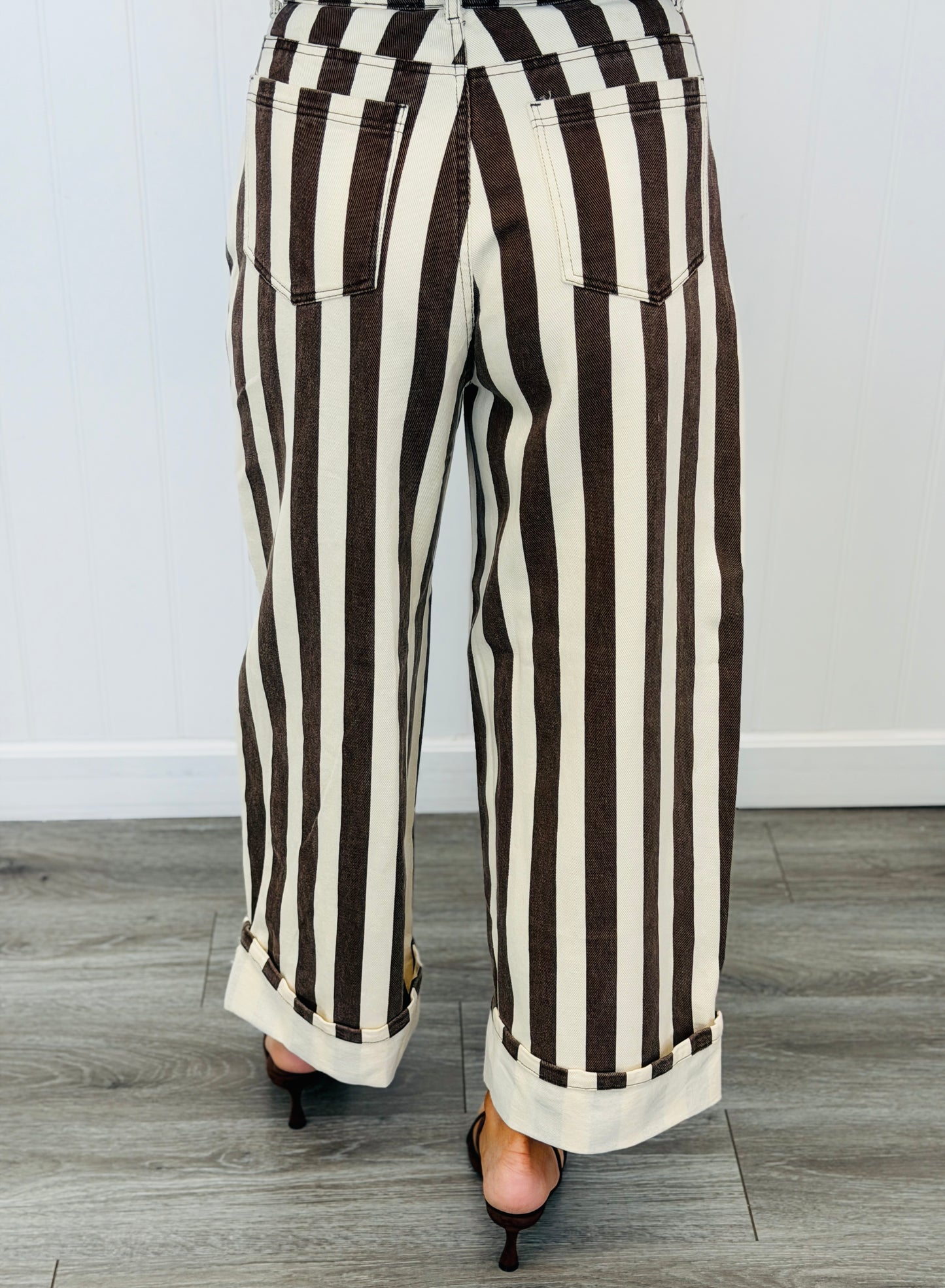 Brown Striped Barrel Jeans (Reg.)