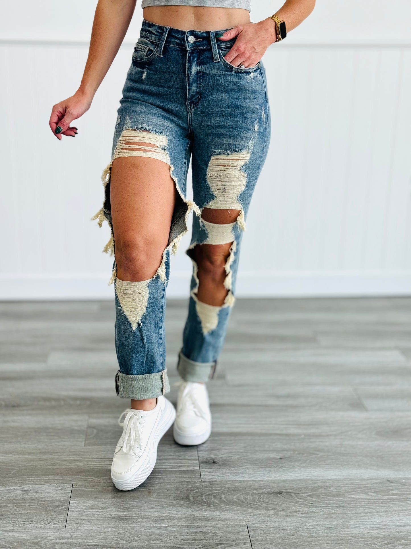 Judy Blue The Bees Knees Distressed Straight Jeans (Reg. and Plus)