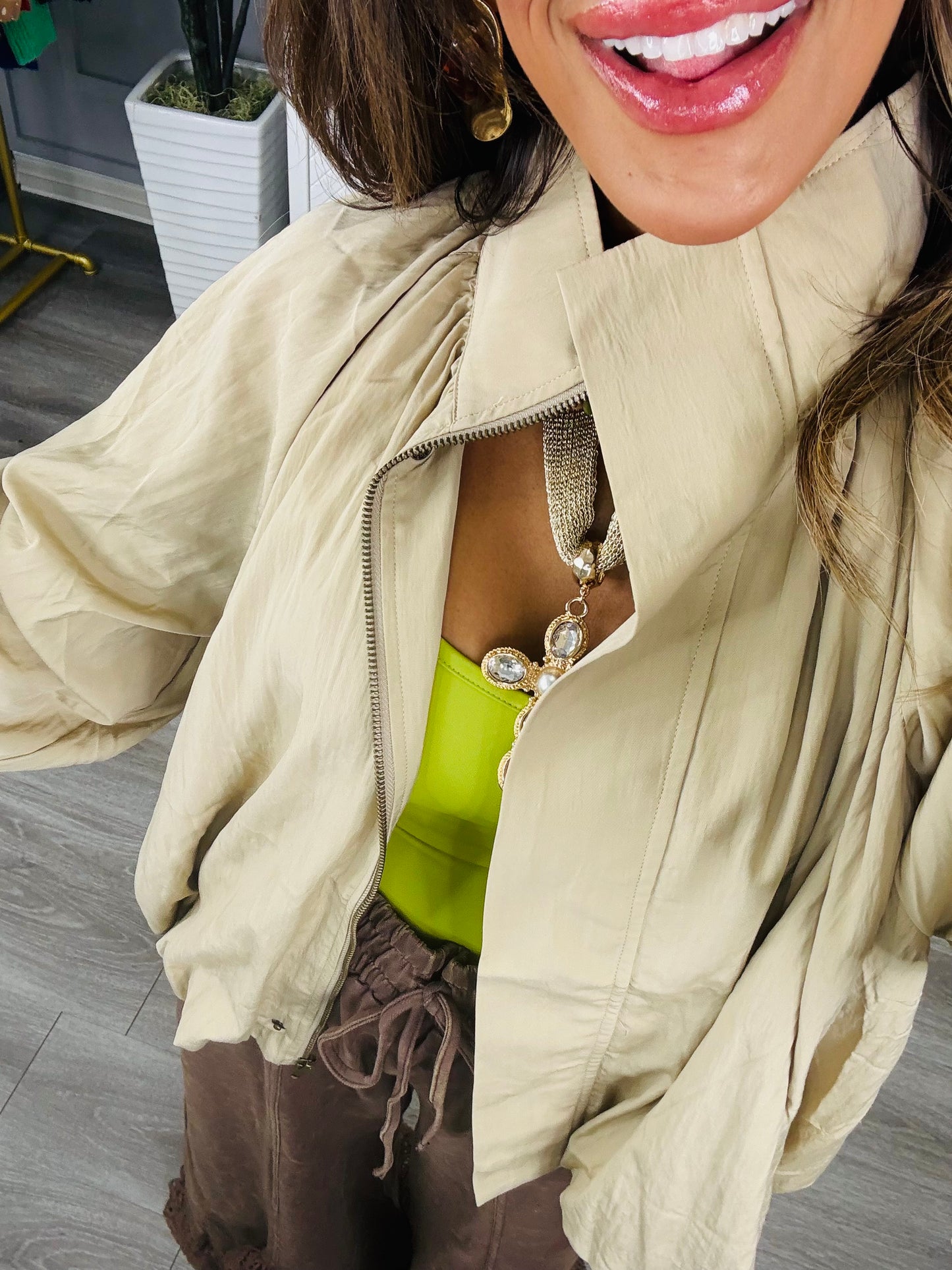 Beige Bubble Hem Lightweight Jacket (Reg.)