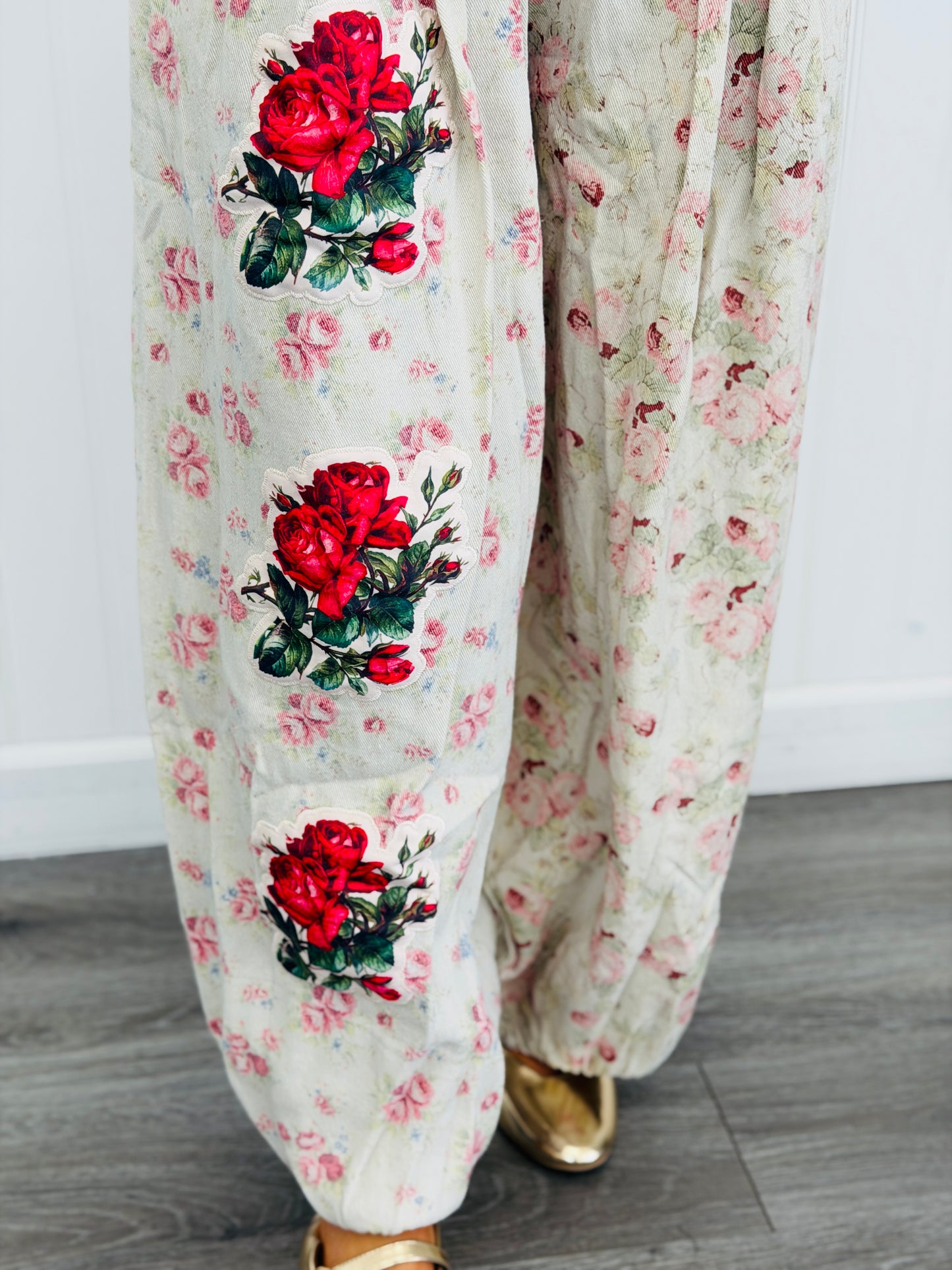 Cloud Cream Rose Print Balloon Pants (Reg & Plus)