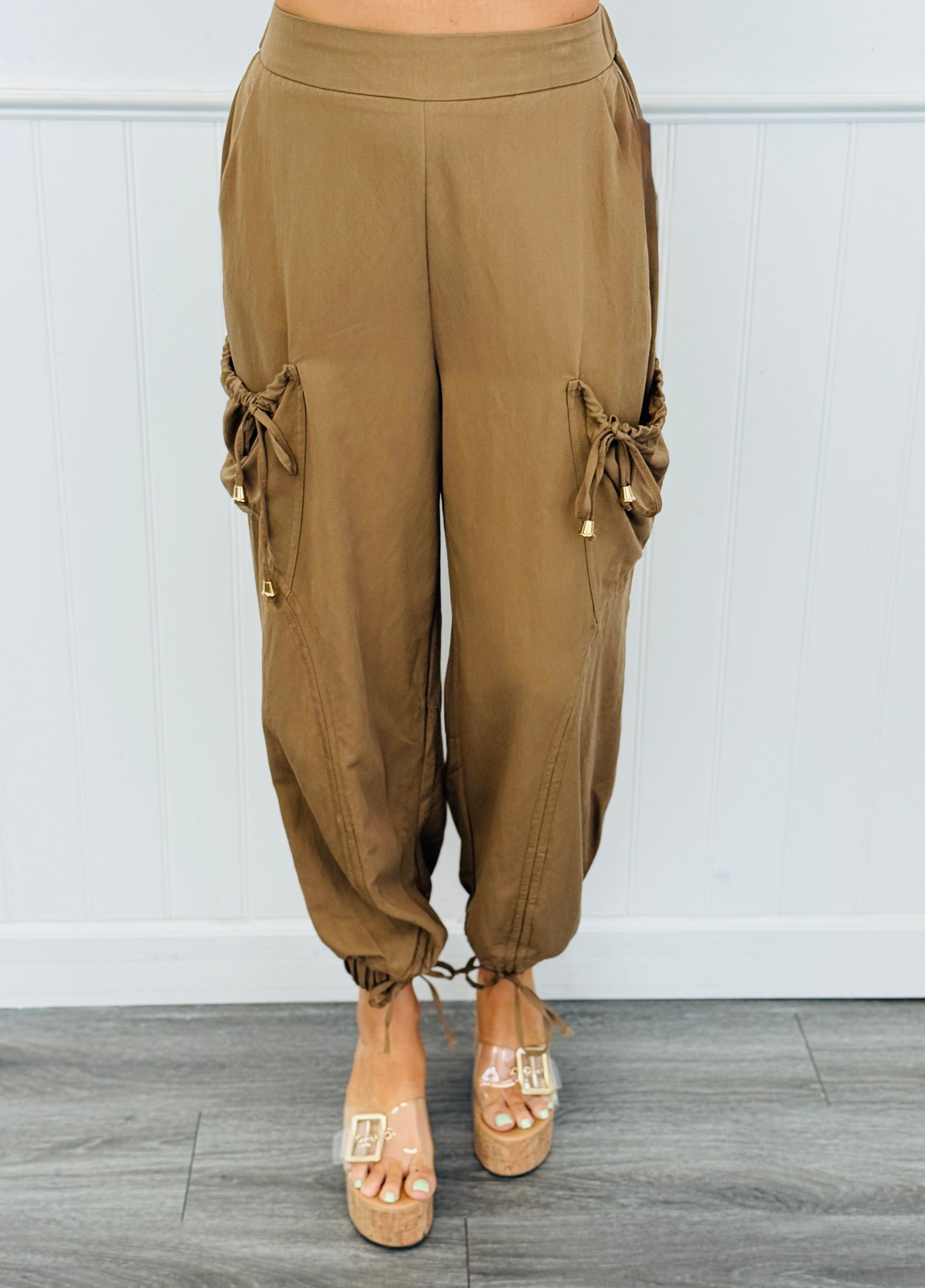 Mocha Cargo Parachute Pants (Reg.)