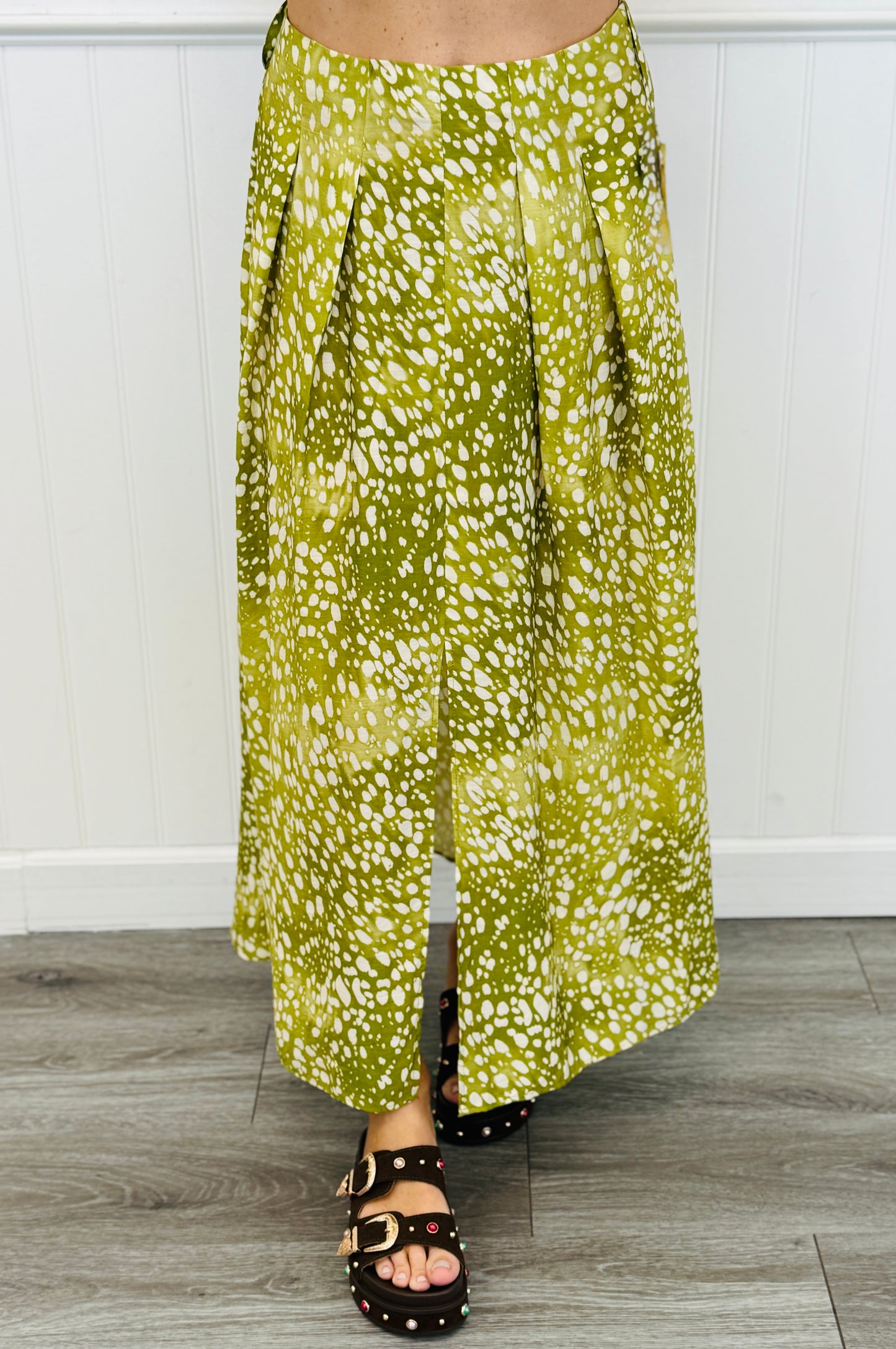 Green Deer Print Front Slit Midi Skirt (Reg.)