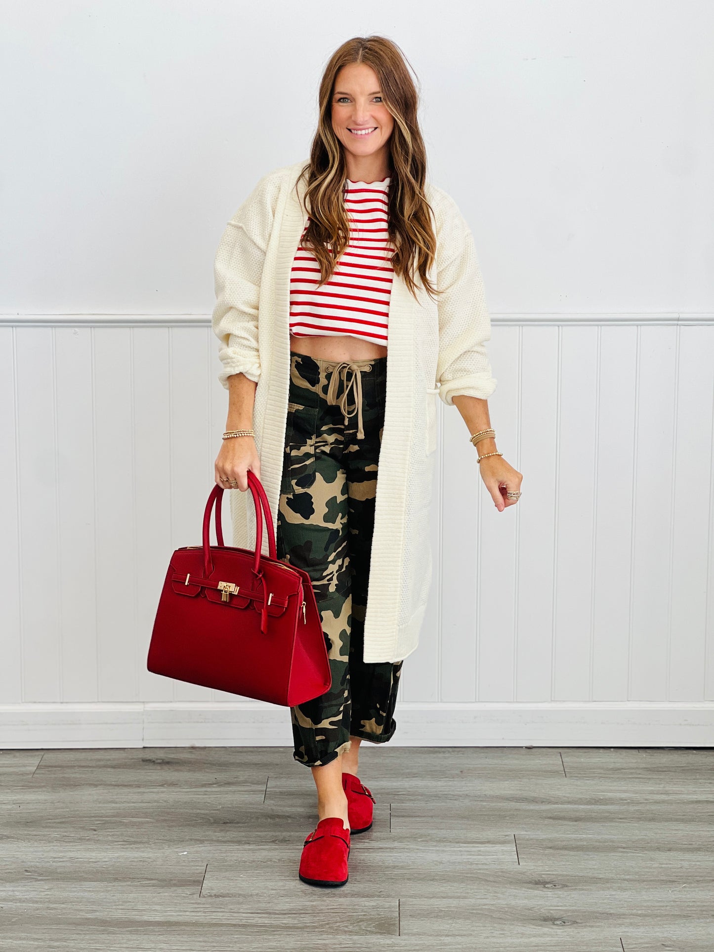 Ivory/Red Stripe Scallop Trim Top (Reg & Plus)