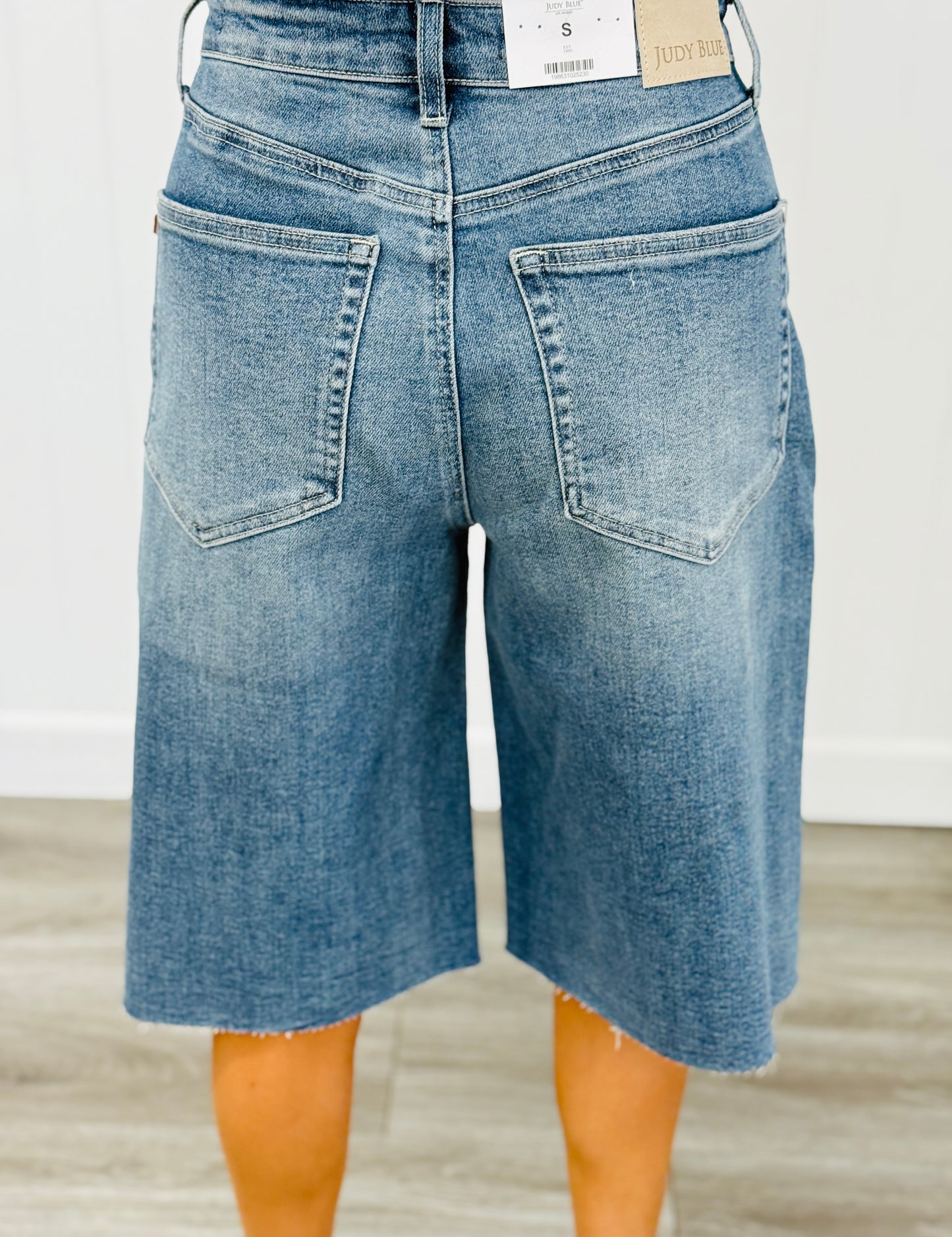 Judy Blue Jordan Rigid Magic Jorts (Reg. and Plus)