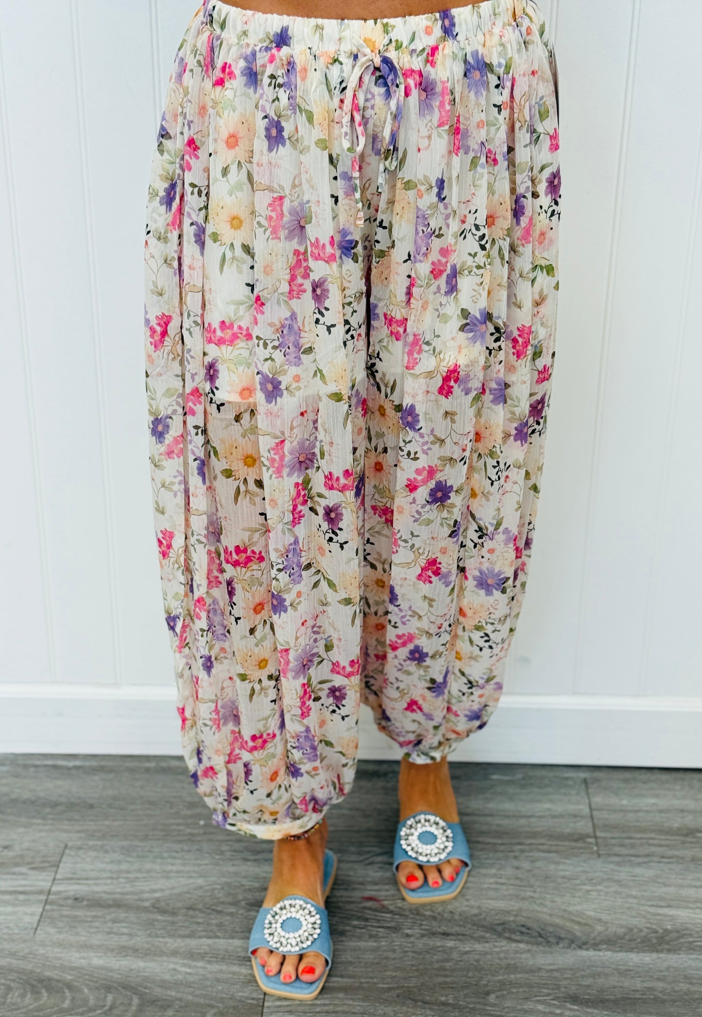 Floral Chiffon Balloon Pants With Inner Shorts (Reg.)