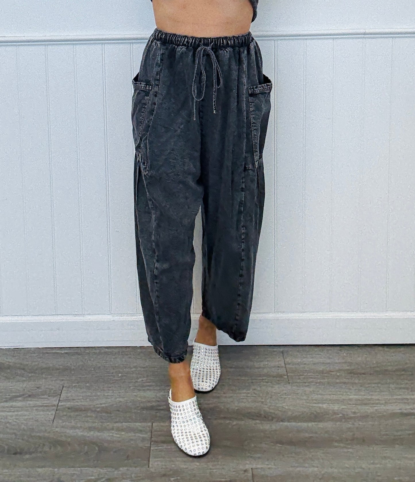 Black Washed Utility Cargo Pocket Pants (Reg.)