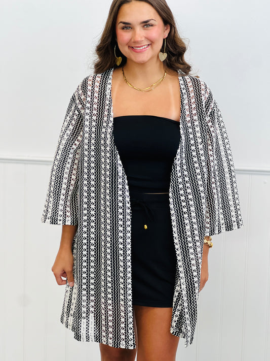 Black/White Knit Patterned Cardigan (One Size & Plus)