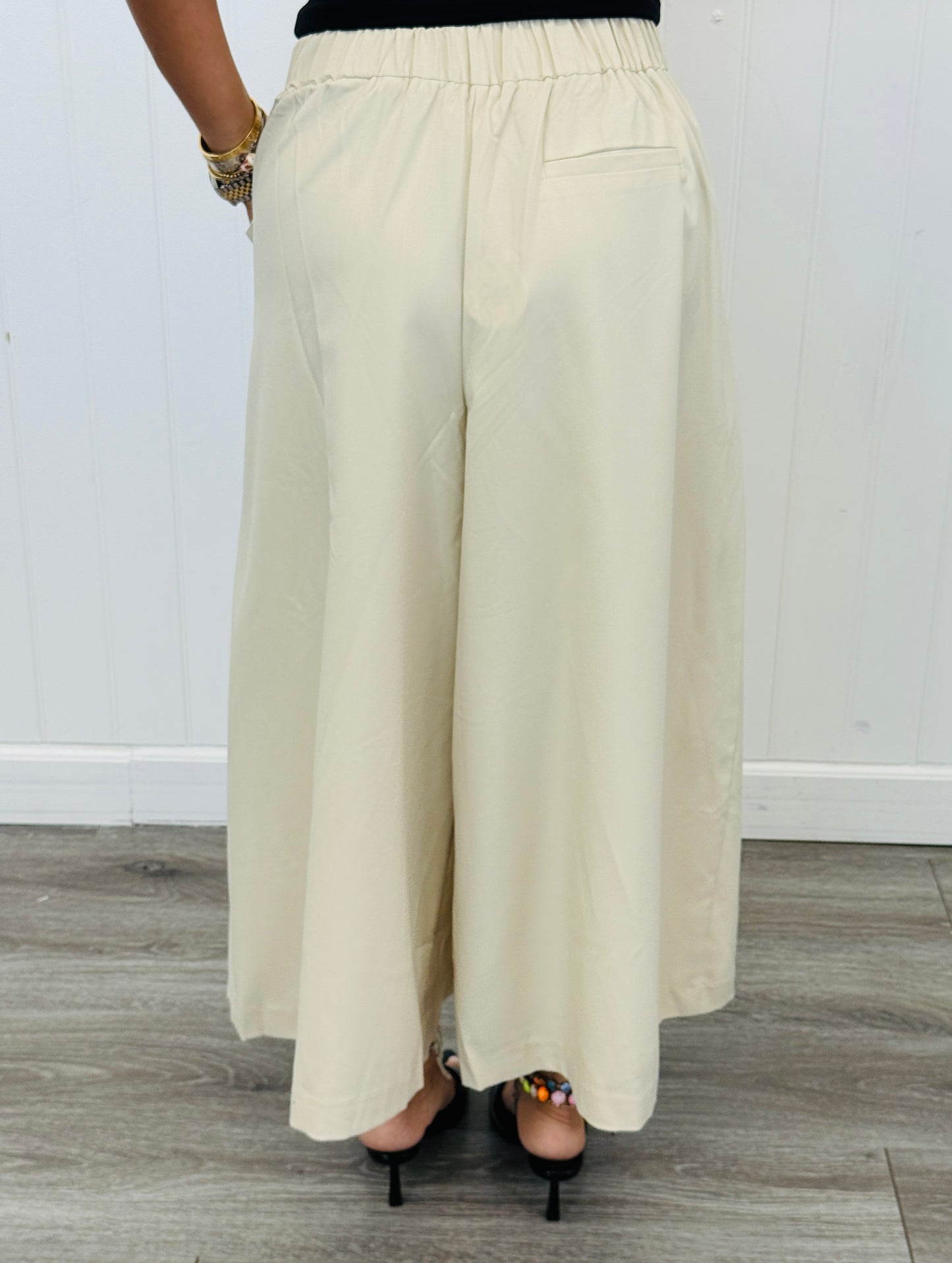 Chic Pleated Culotte Pants (Reg & Plus) - 3 Colors
