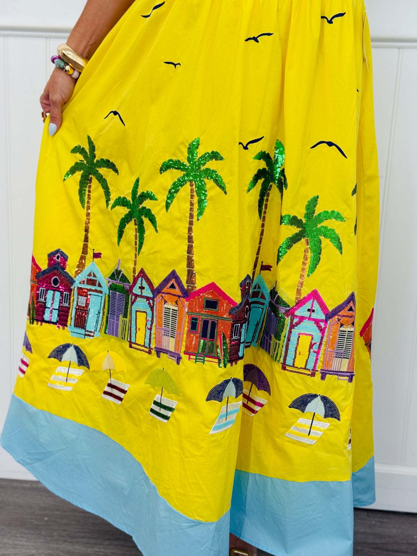Queen Of Sparkles Yellow Beach Scene Midi Skirt (Reg. & Plus)