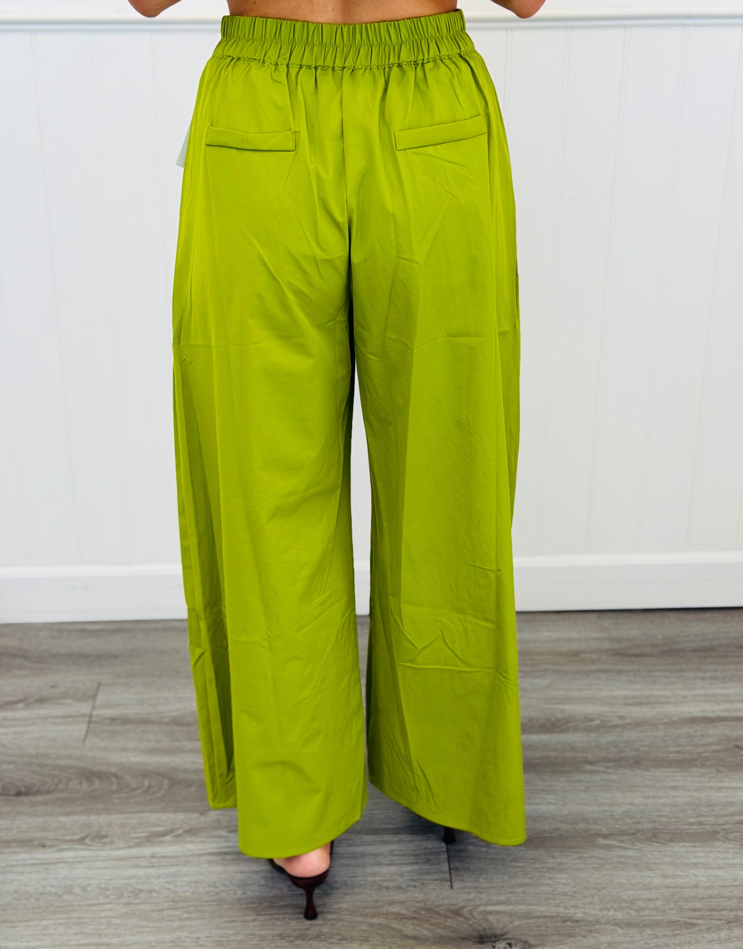 Green Pleated Wide Leg Pants (Reg.)