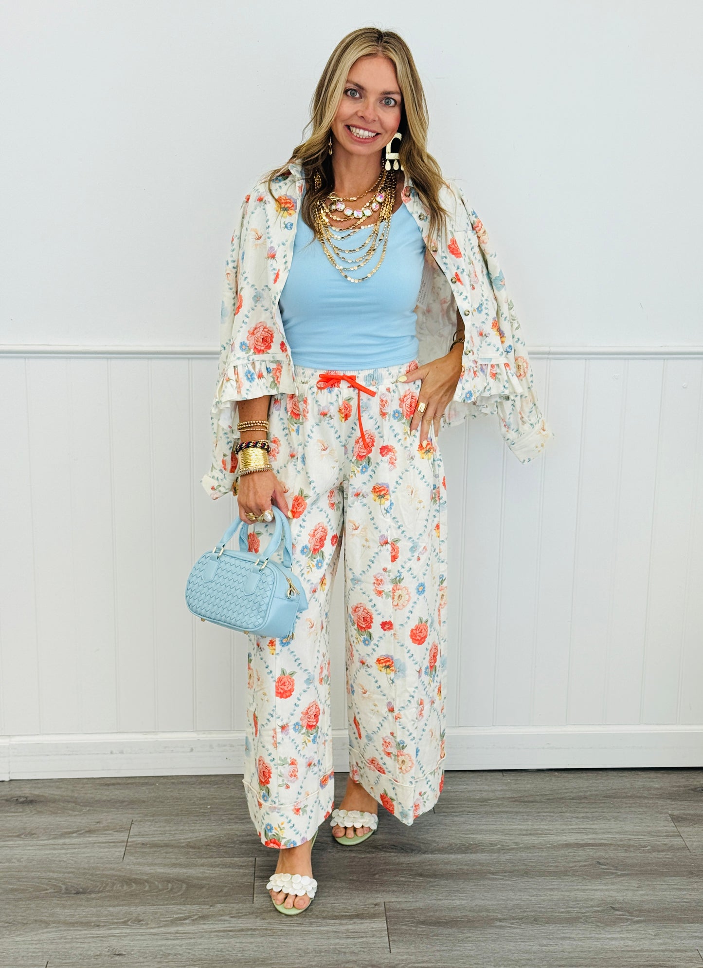 Floral Ruffled Hem Button Up Top (Reg.)