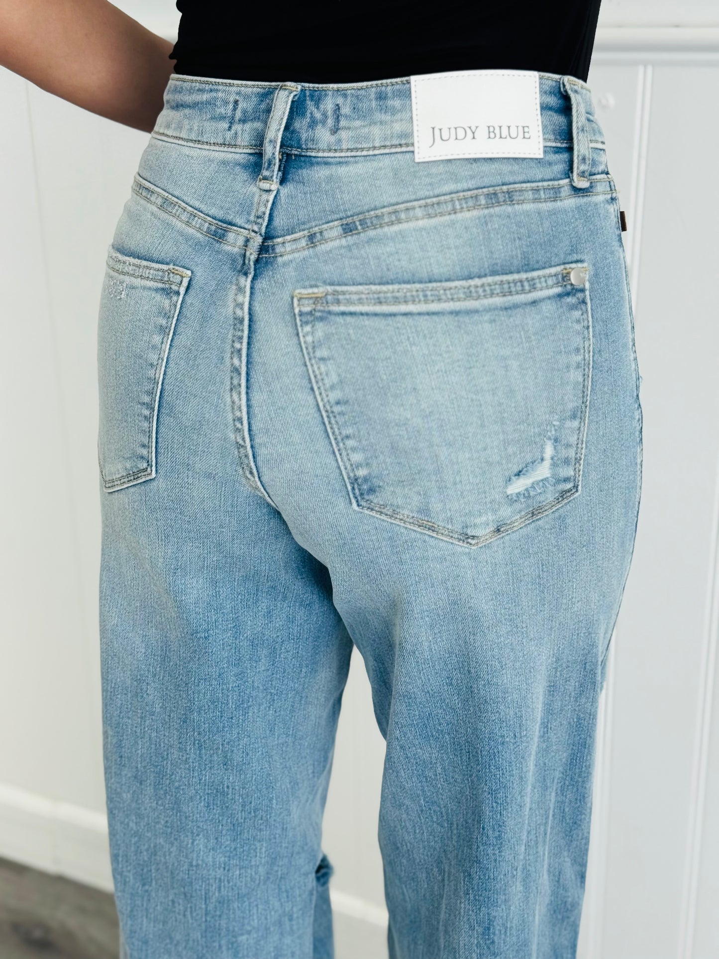 Judy Blue Bayside Bliss Tummy Control Wide Leg Jeans (Reg. & Plus)