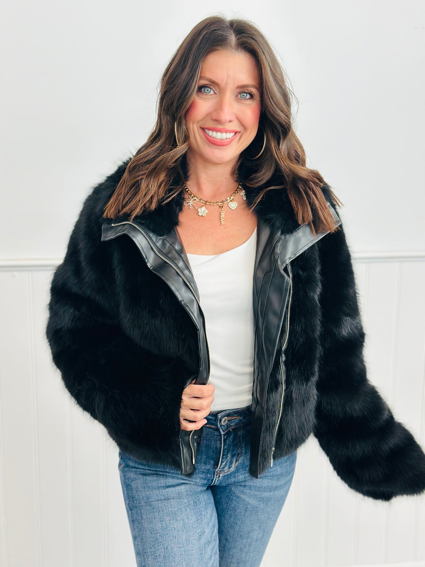 Chic And Cozy Faux Fur Jacket (Reg.)- 5 Colors