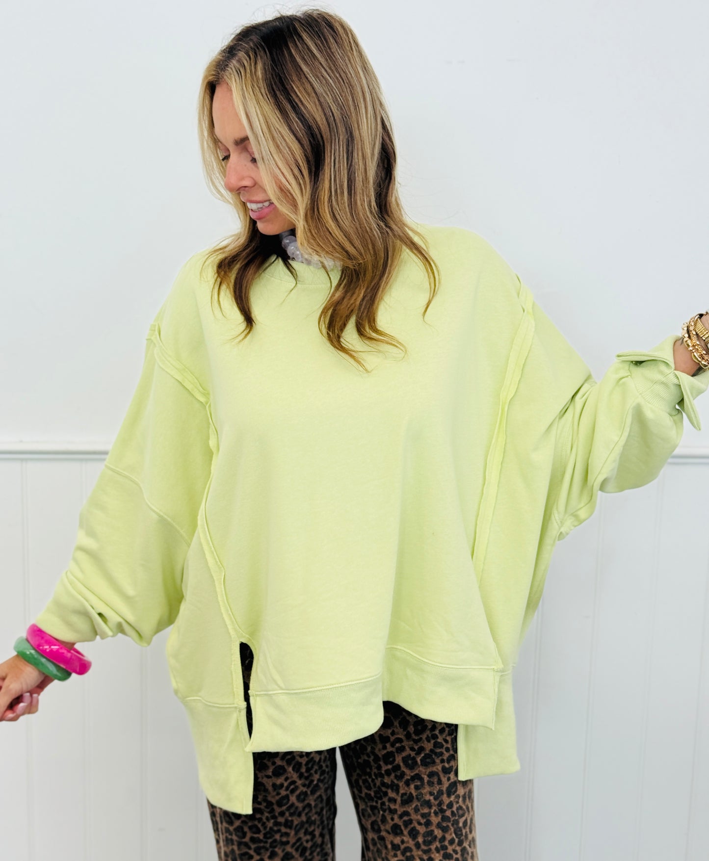Soft Moss High Low Oversized Sweatshirt (Reg.)