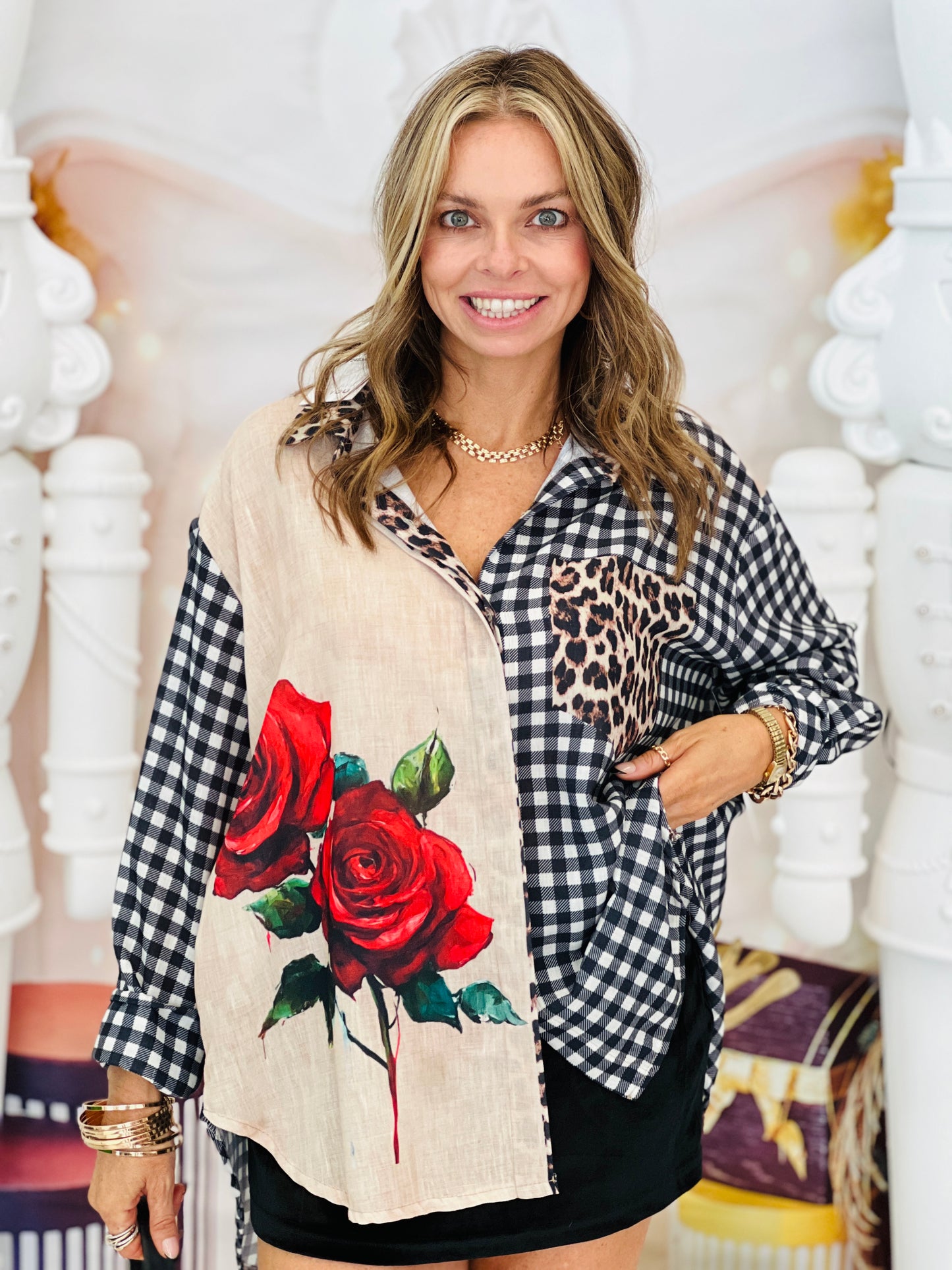 Contrast Print Roses Button Up Top (OS & PLUS)