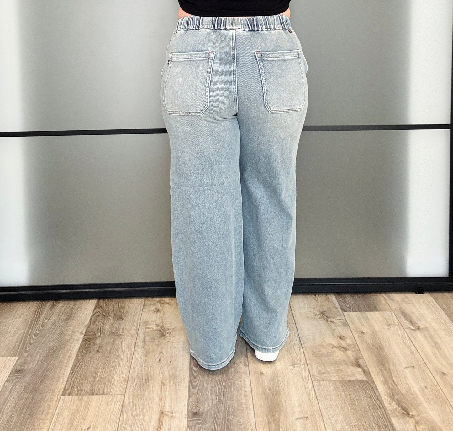 Judy Blue Carefree Days Baggy Jeans (Reg. and Plus)