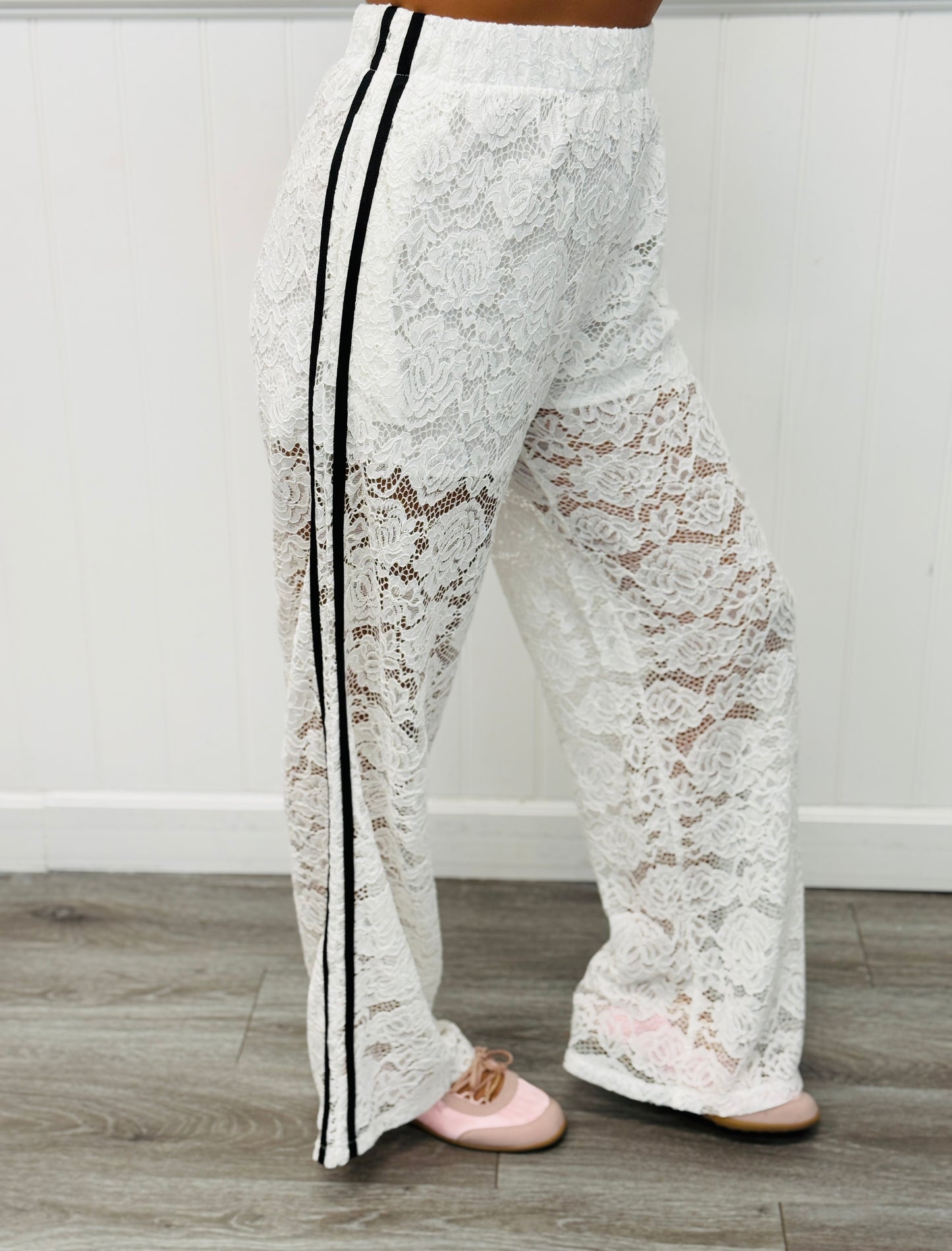 White Lace Side Stripe Jacket & Pants Set (Reg.)