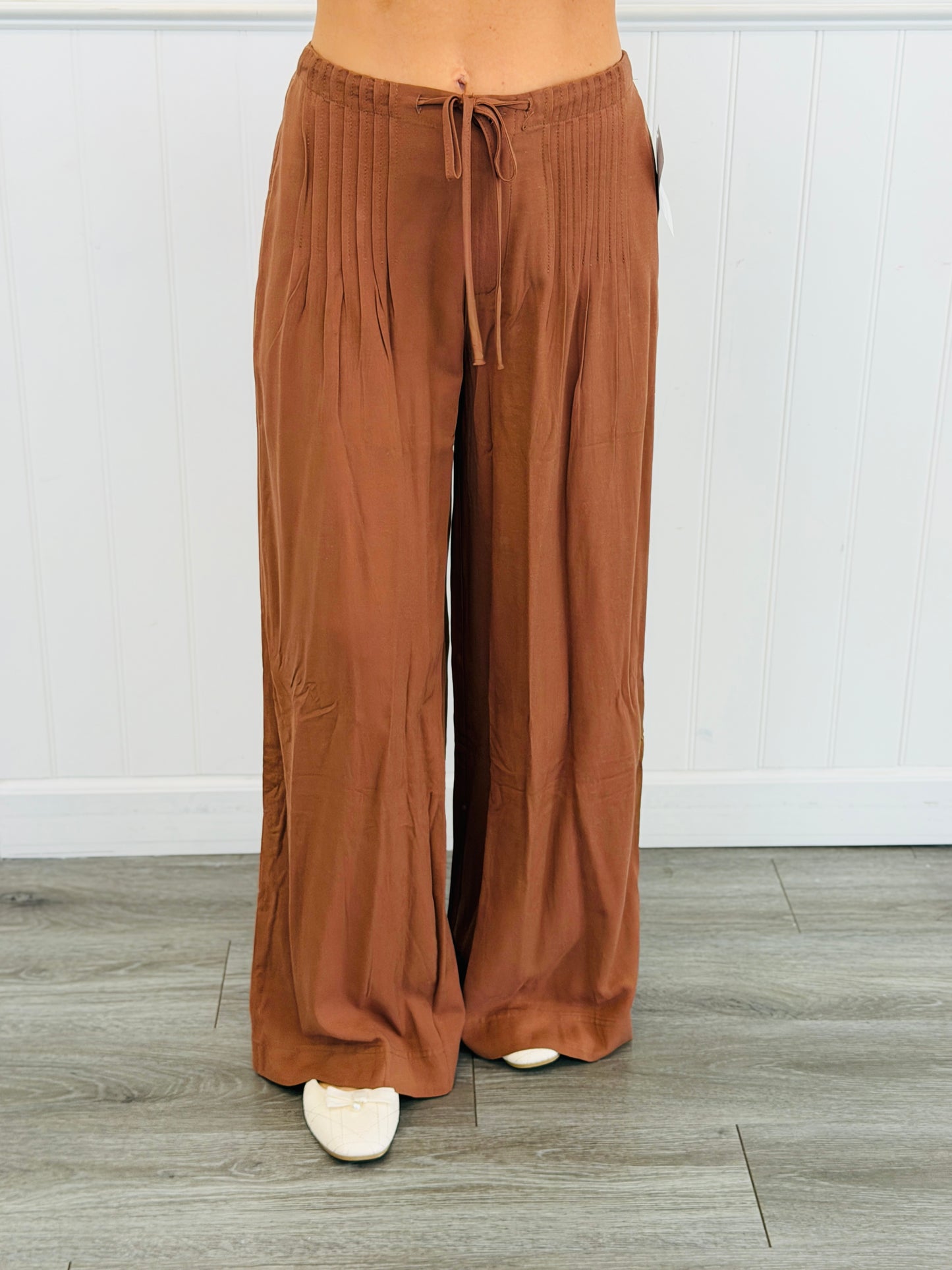 Wide Leg Pleated Drawstring Pants (Reg.) - 2 Colors