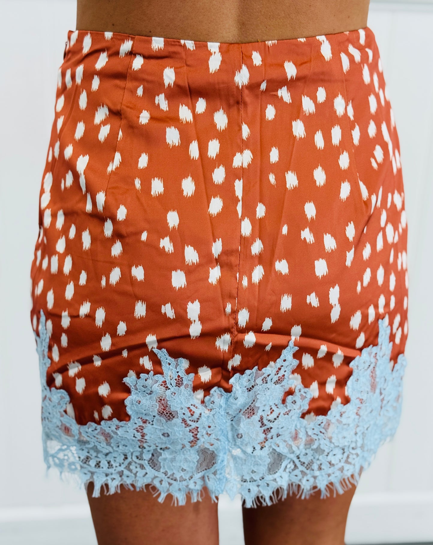 Spotted Satin Lace Hem Mini Skirt (Reg.)