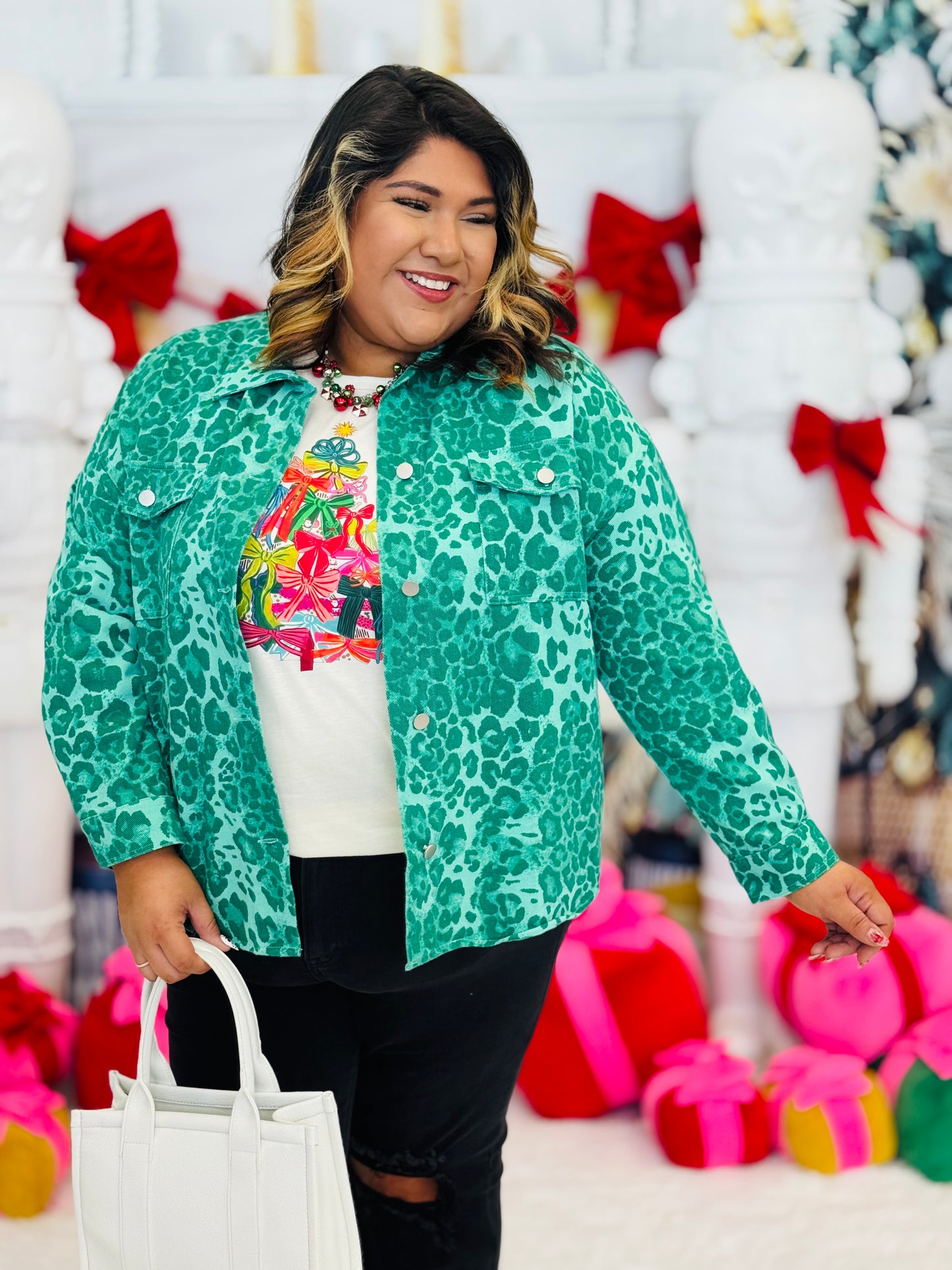 Bow Tree Graphic Tee (Reg. and Plus)