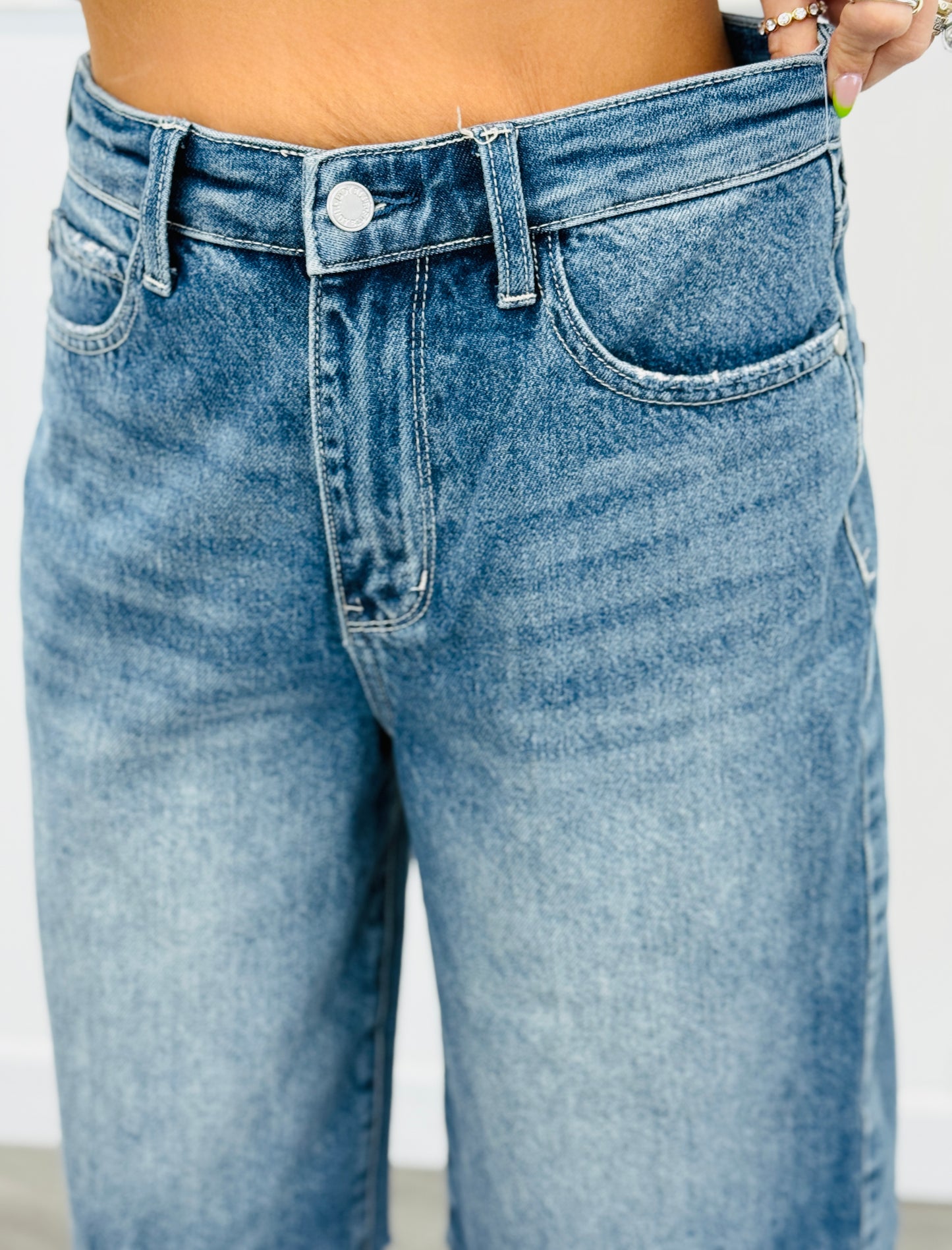 Judy Blue Jordan Rigid Magic Jorts (Reg. and Plus)