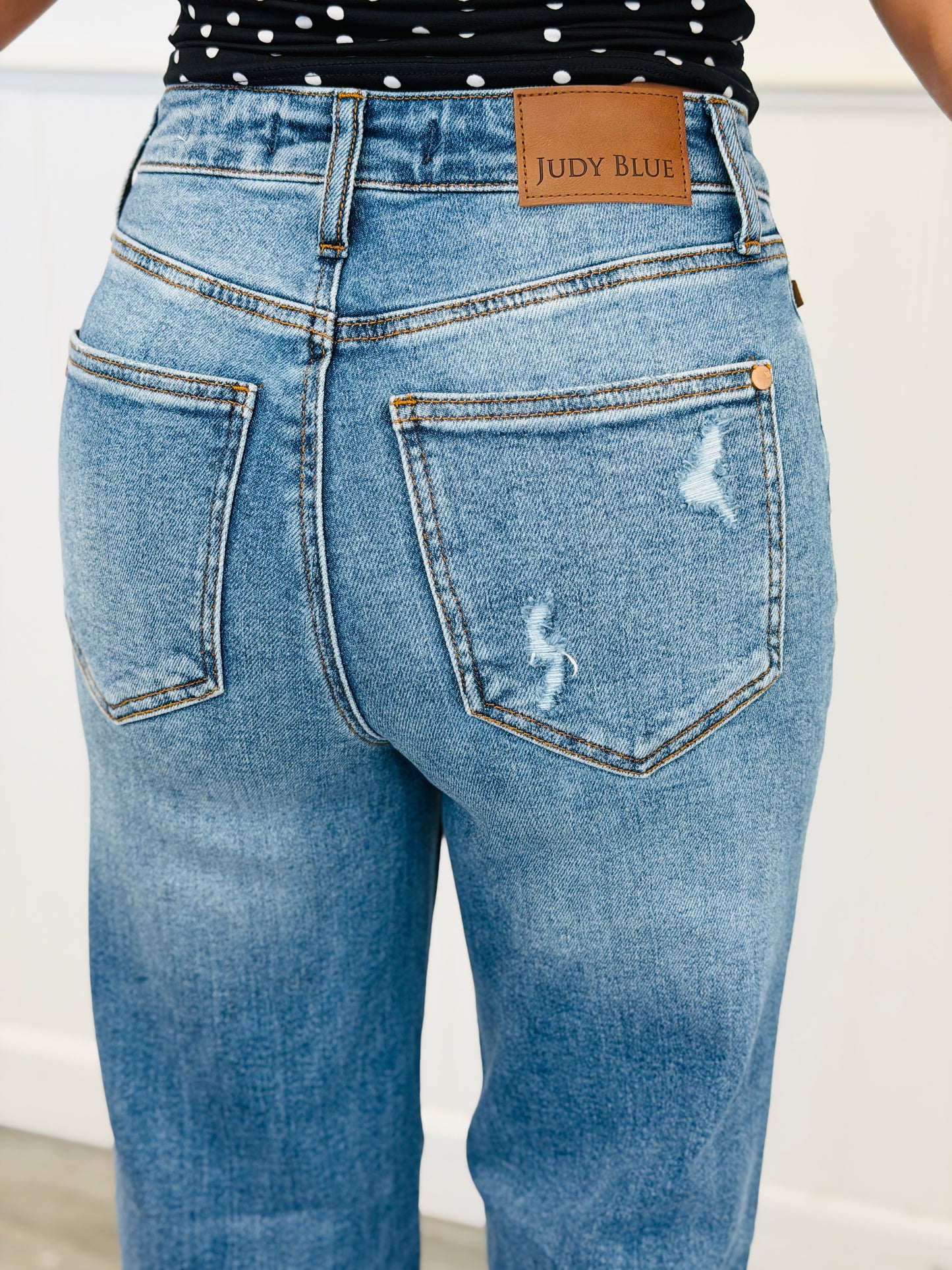 Judy Blue Babe 90's Straight Jeans (Reg. and Plus)