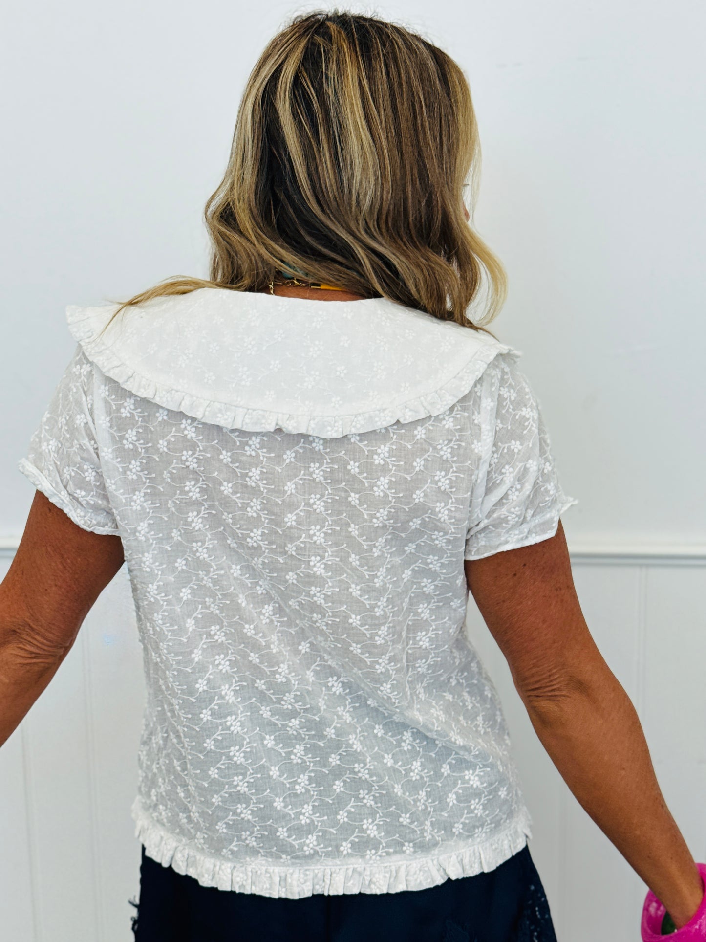Floral Embroidered Peter Pan Collar Blouse (Reg.)