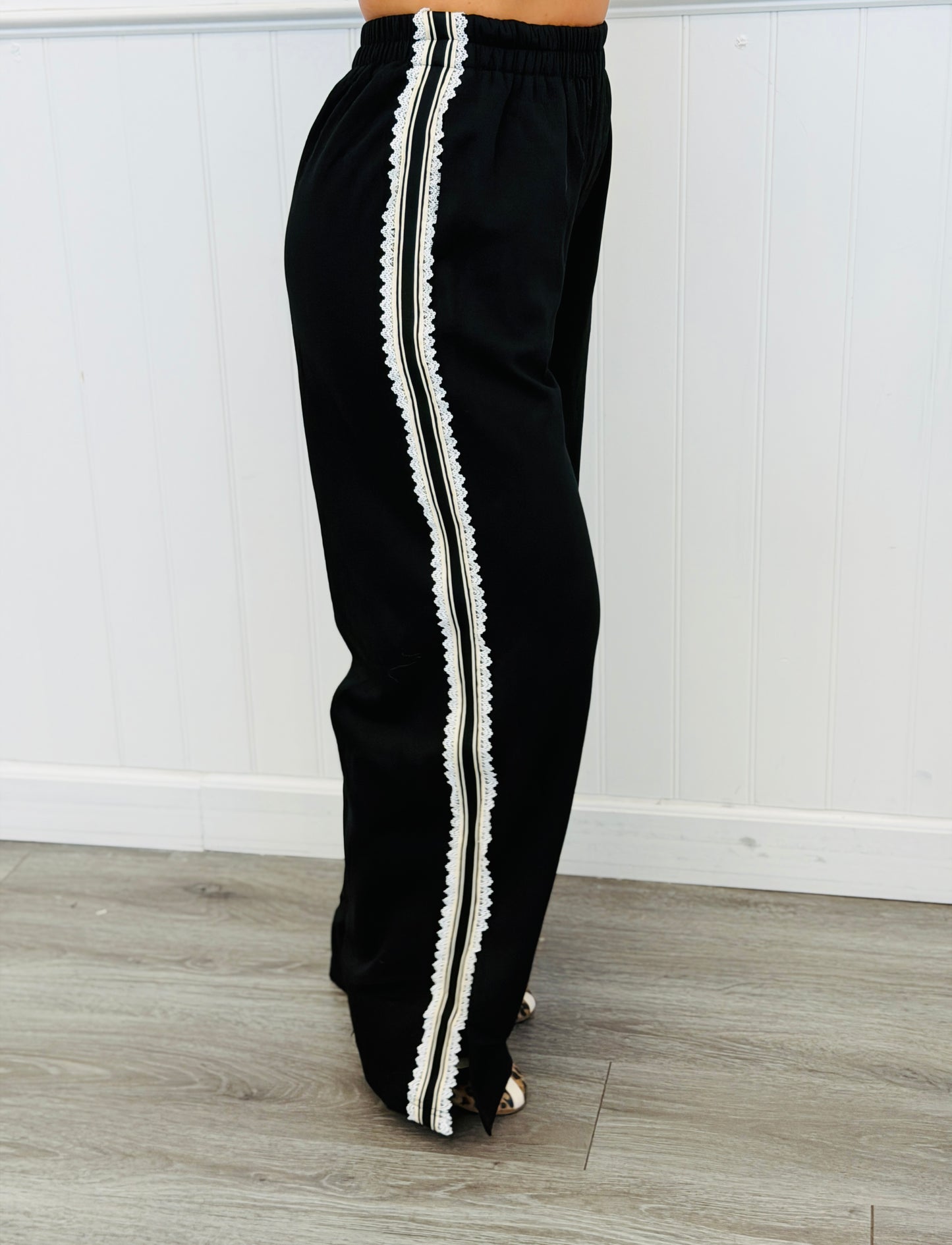 Black Contrast Side Stripe Wide Leg Pants (Reg & Plus)