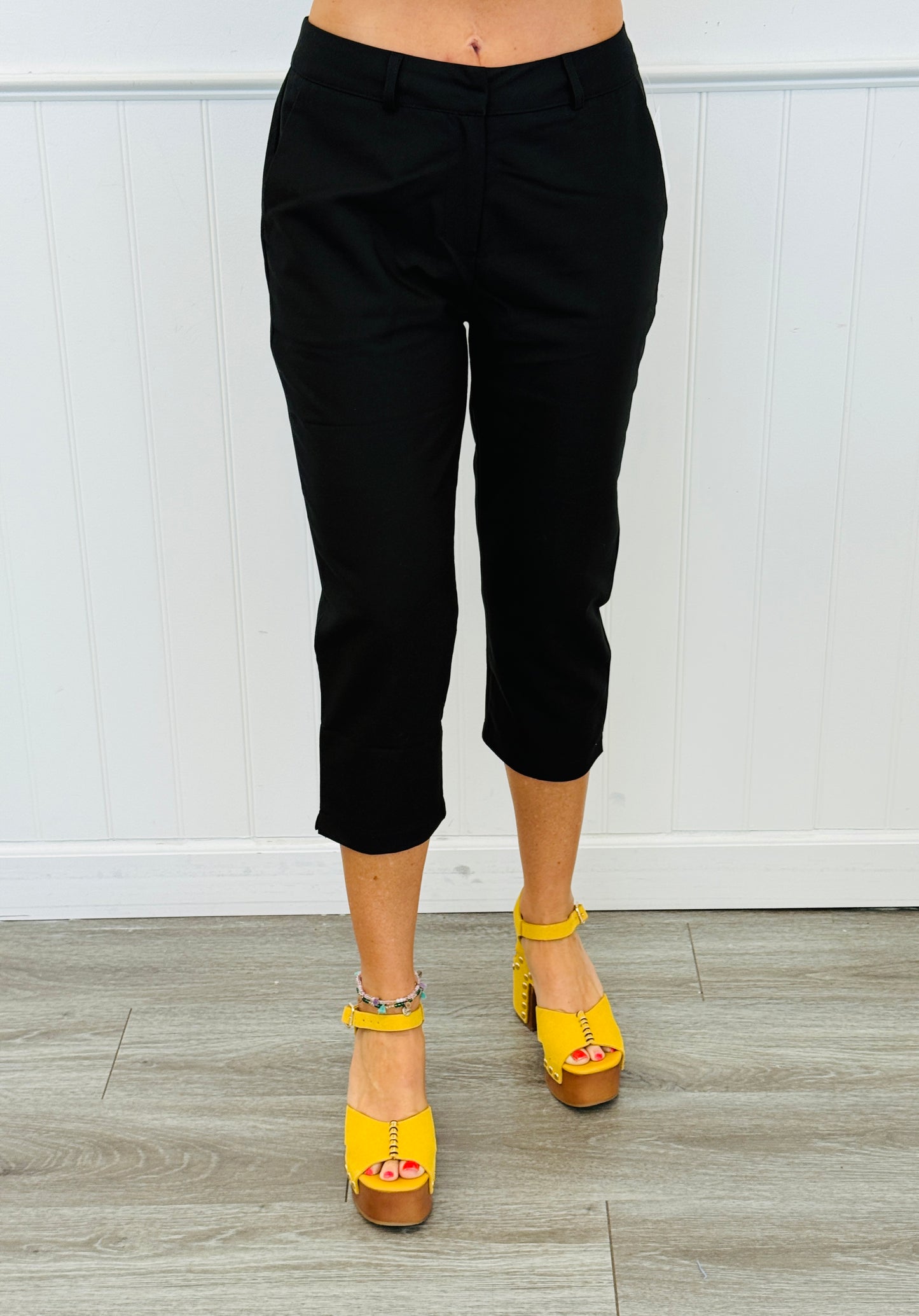 Black Slim Leg Woven Capri Pants (Reg.)