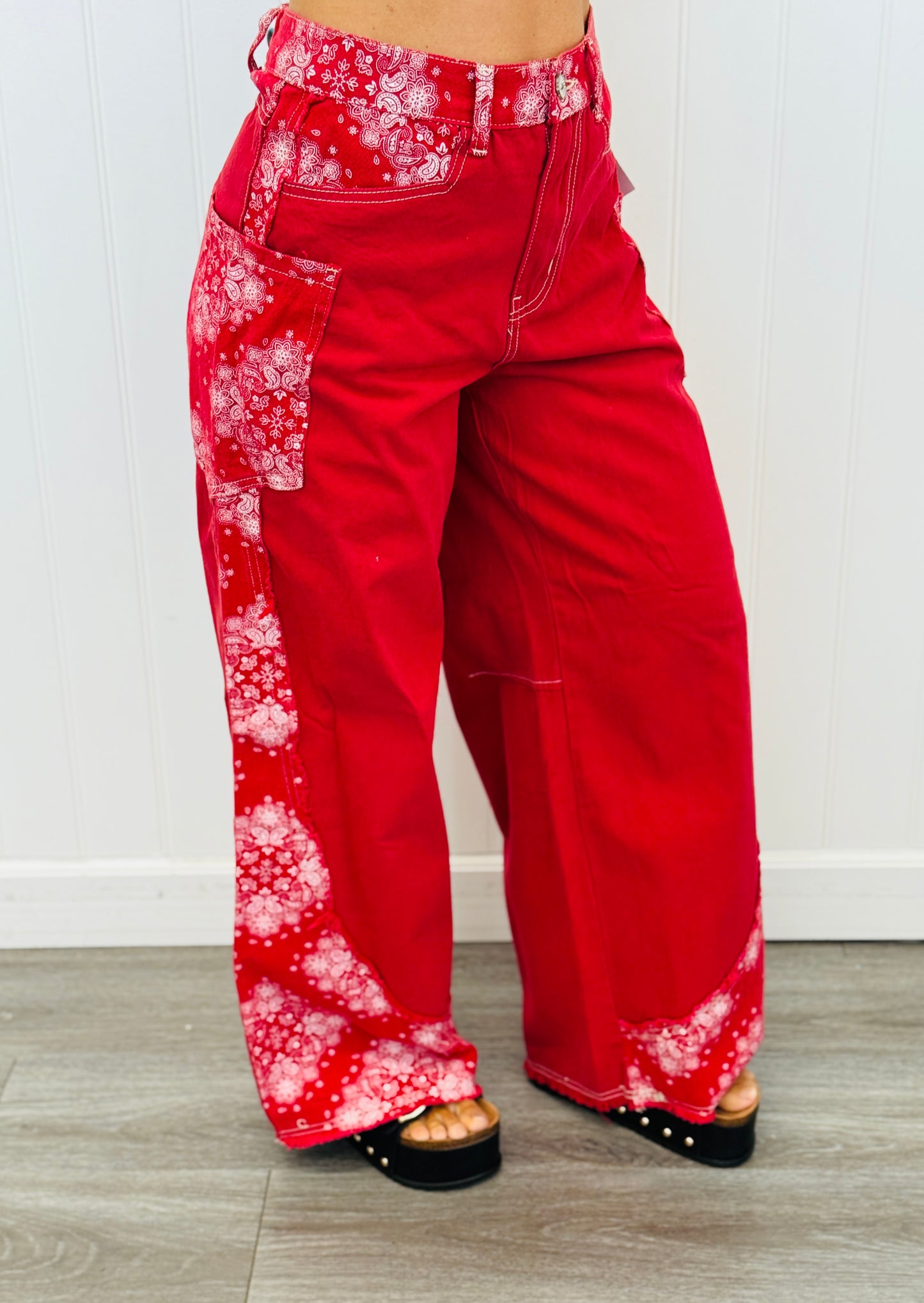 POL Red Paisley Contrast Relaxed Pants (Reg.)