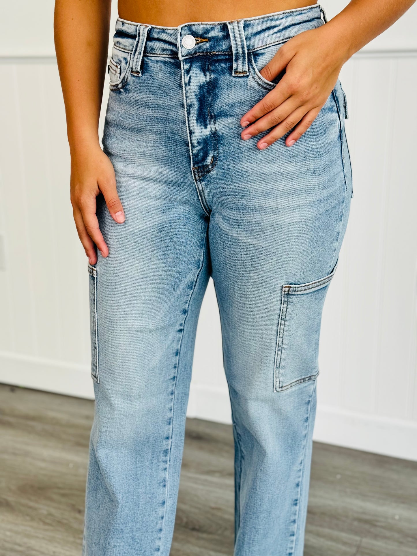 Judy Blue Wow Factor Wide Leg Cargo Jeans (Reg. and Plus)