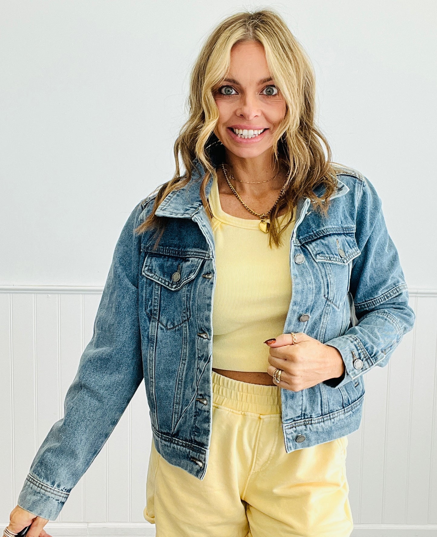 Fitted Denim Back Tiger Graphic Jacket (Reg & Plus)