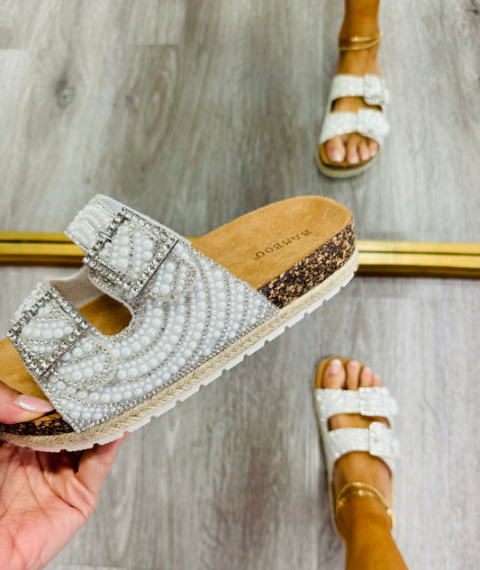 Pearl-fect Fit Sparkle Sandals