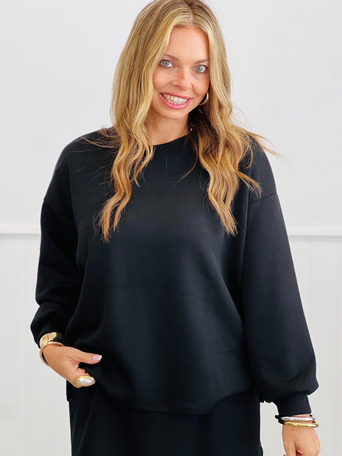 Black Oversized Pullover Top (Reg. and Plus)