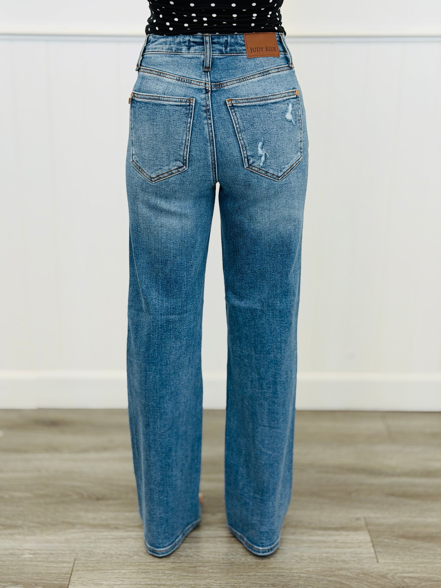 Judy Blue Babe 90's Straight Jeans (Reg. and Plus)
