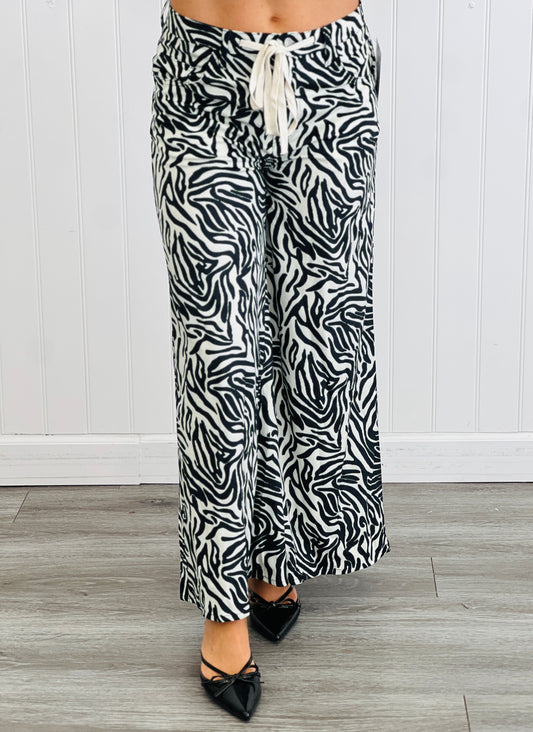 Zebra Printed Wide Leg Pants (Reg.)