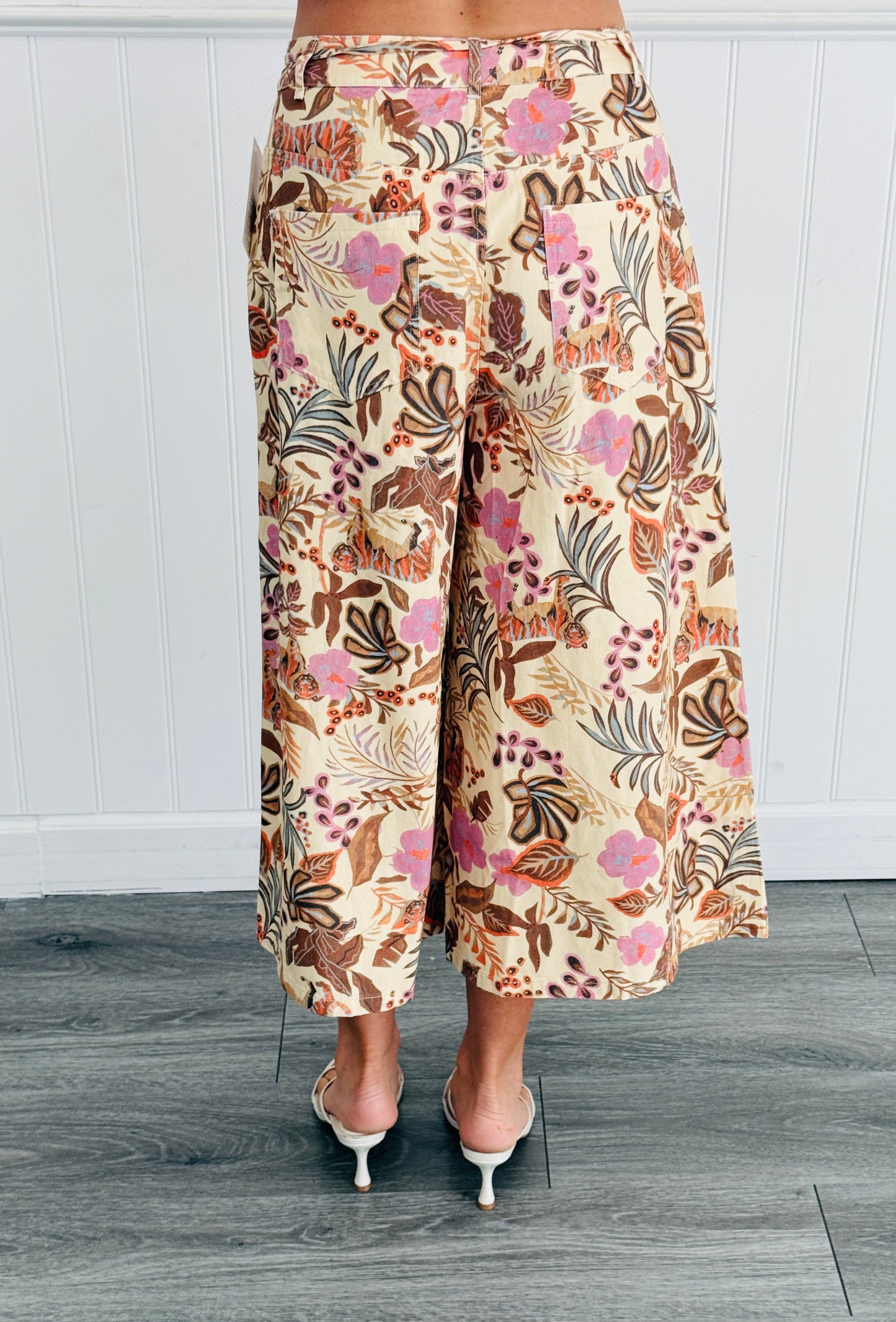 Lavender/Brown Floral Tropical Print Cropped Pants (Reg. and Plus)