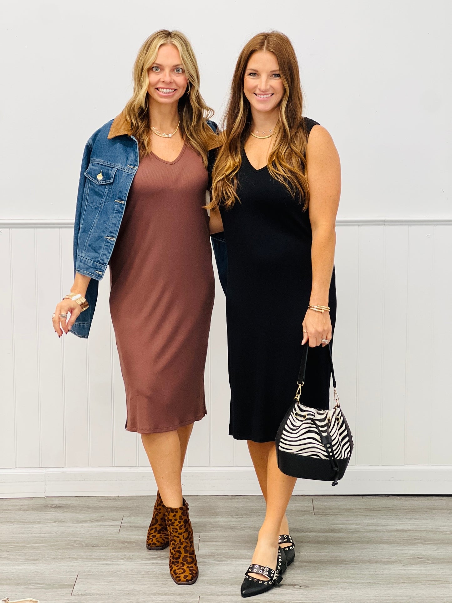 Sleeveless V-Neck Midi Dress (Reg.) - 2 Colors