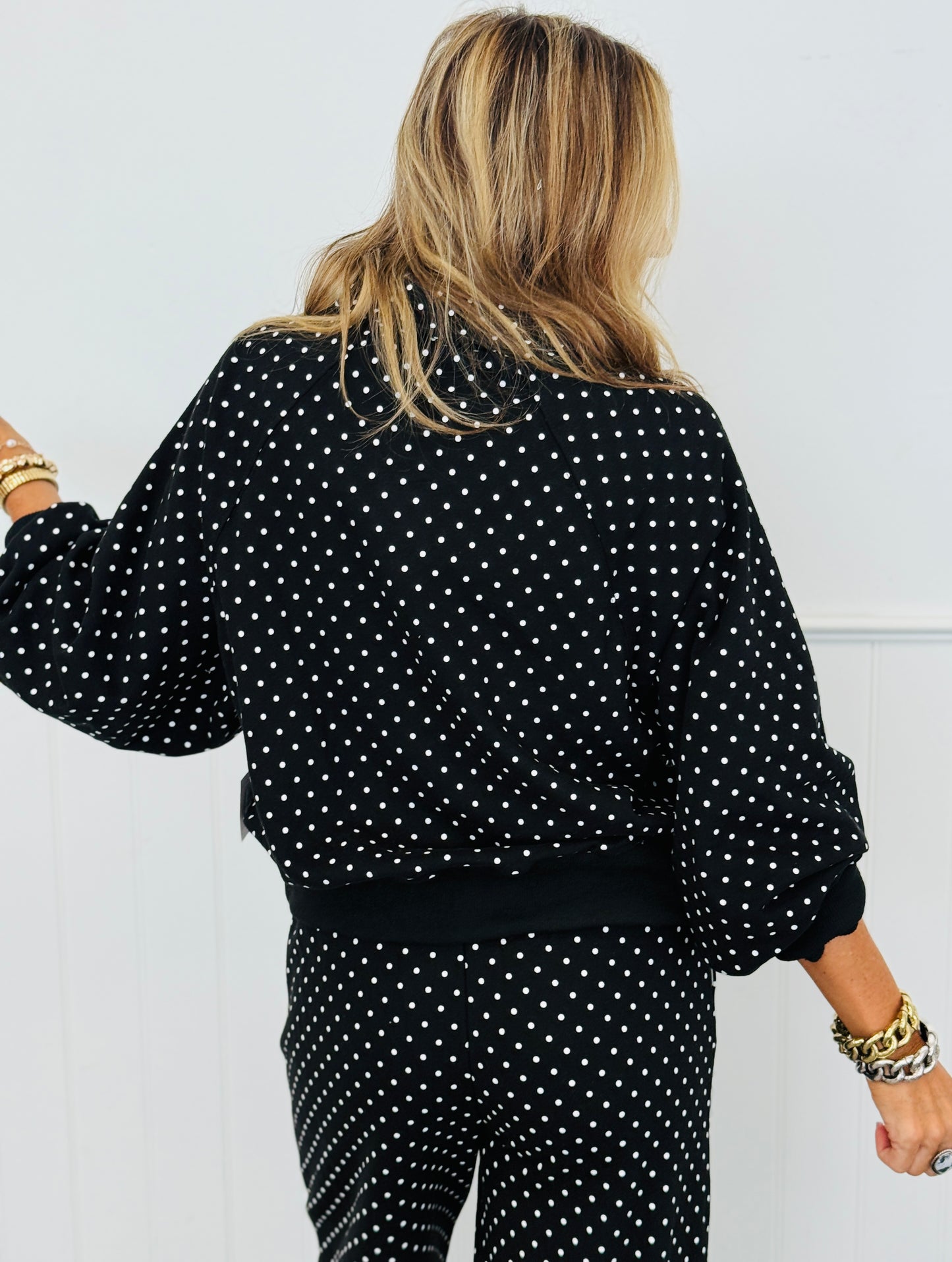 Cozy Micro Polka Dot Sweatshirt (Reg.) - 2 Colors