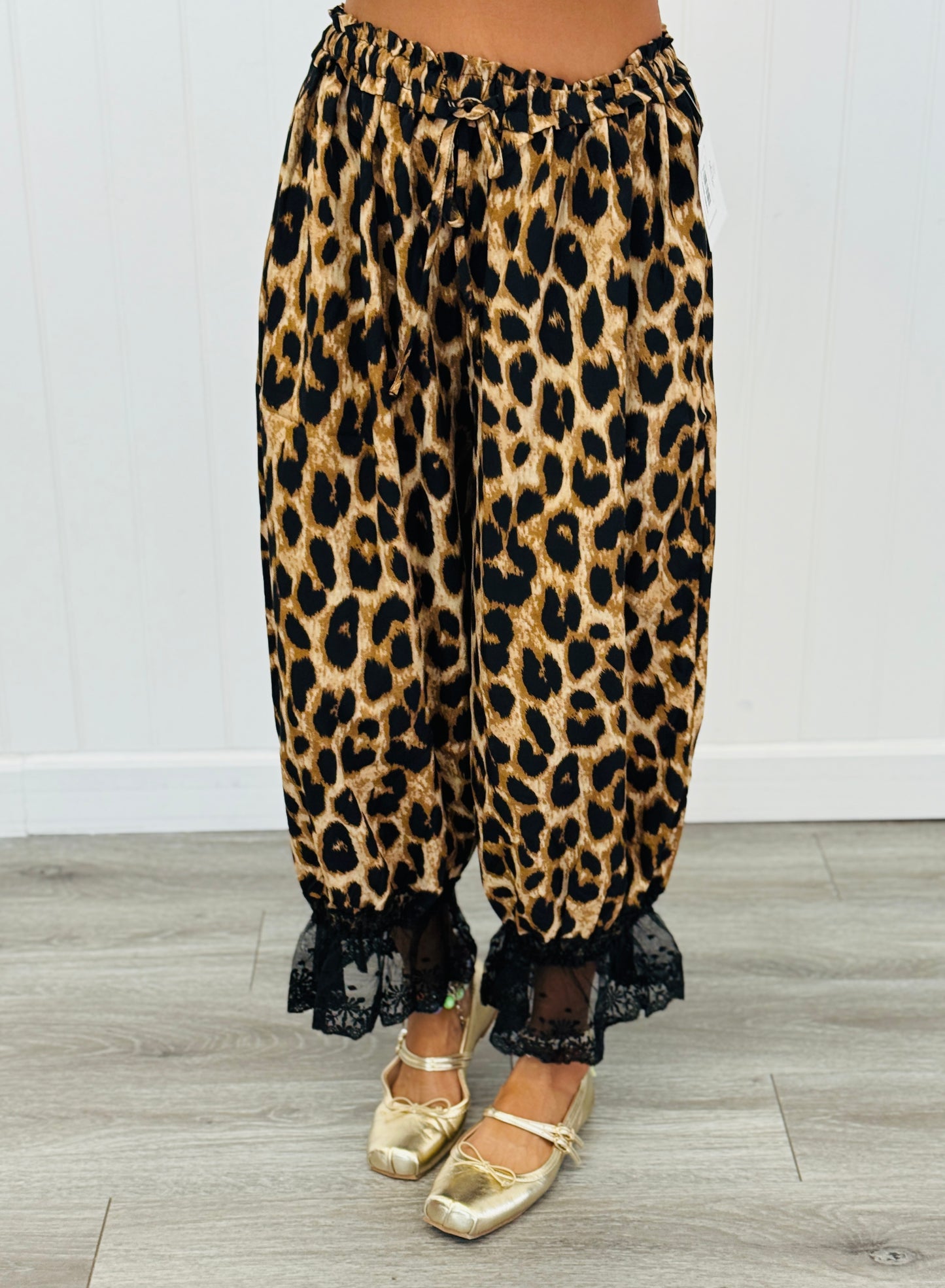 Brown Leopard Lace Hem Blomer Pants (Reg & Plus)