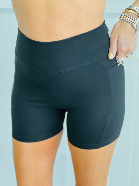 Black High Rise Biker Shorts (Reg.)
